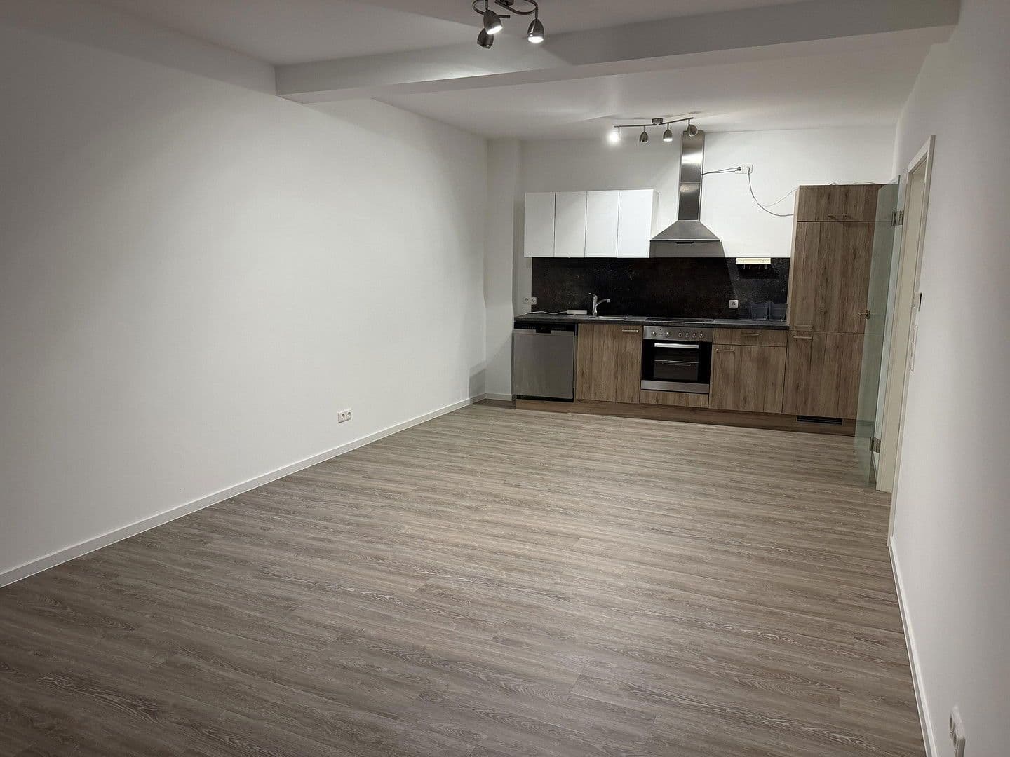 Pronájem bytu 2+1 69 m², Hauptstraße 27, Volkach, Bavorsko Pronájem bytu 2+1 69 m², Hauptstraße 27, Volkach, Bavorsko