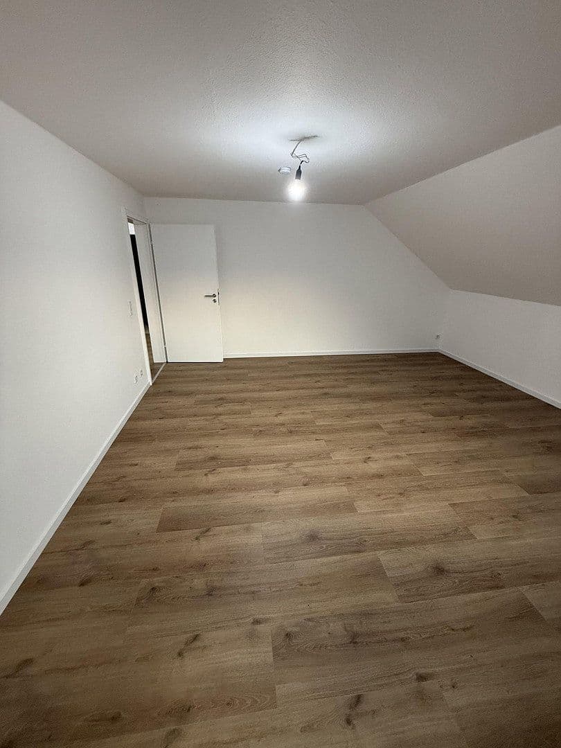 Pronájem bytu 3+1 77 m², Laudenbach, Bavorsko Pronájem bytu 3+1 77 m², Laudenbach, Bavorsko