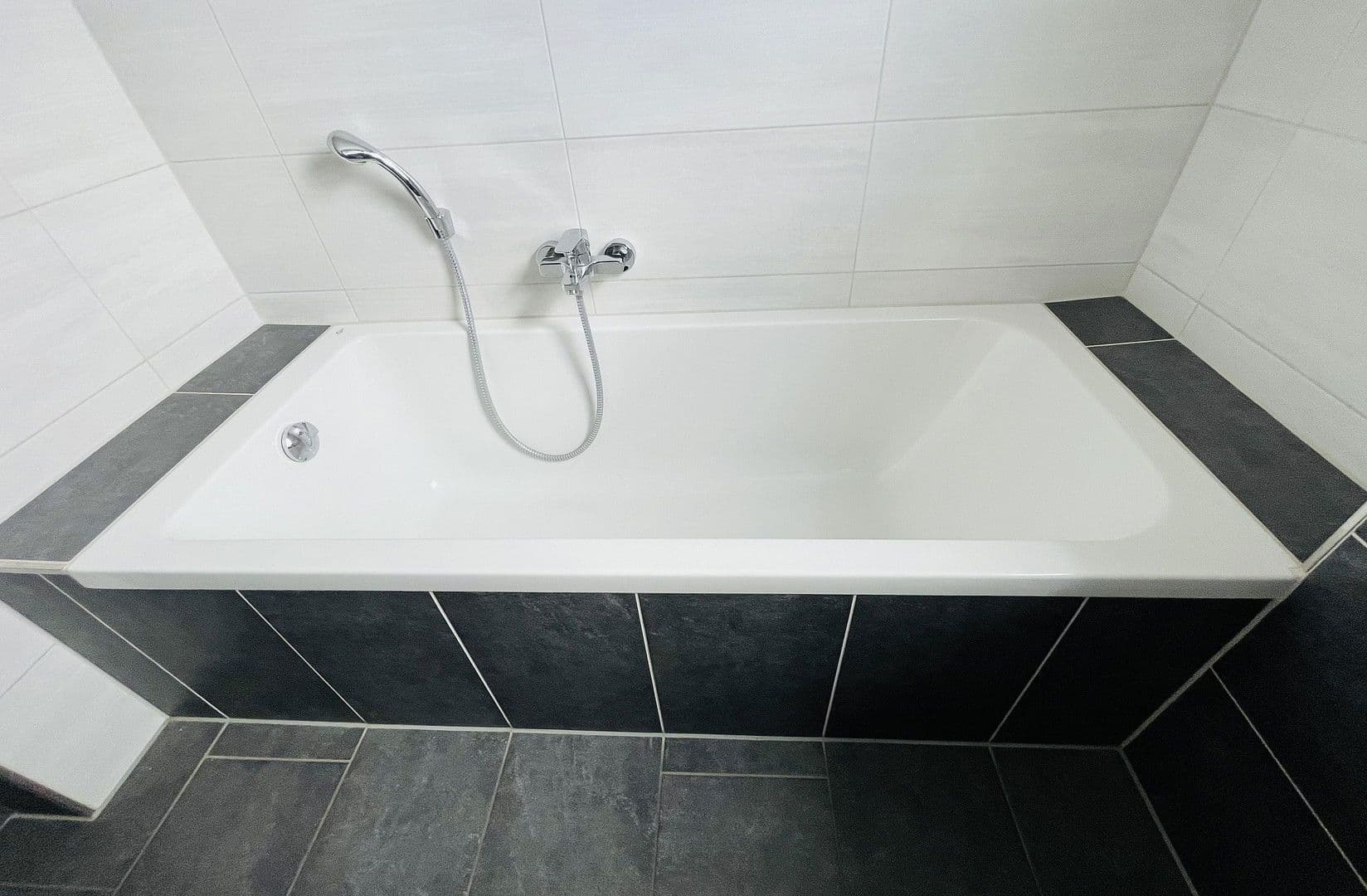 Pronájem bytu 3+1 99 m², Buchenstrasse 25 a, Andernach, Porýní-Falc Pronájem bytu 3+1 99 m², Buchenstrasse 25 a, Andernach, Porýní-Falc