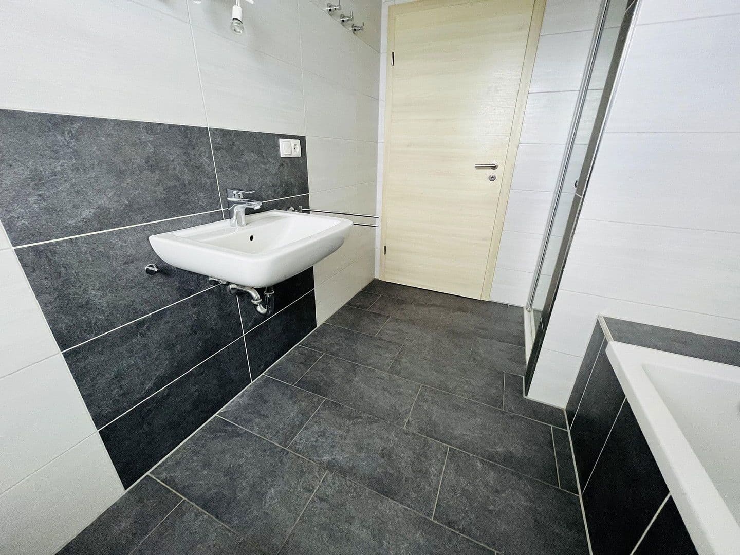 Pronájem bytu 3+1 99 m², Buchenstrasse 25 a, Andernach, Porýní-Falc Pronájem bytu 3+1 99 m², Buchenstrasse 25 a, Andernach, Porýní-Falc