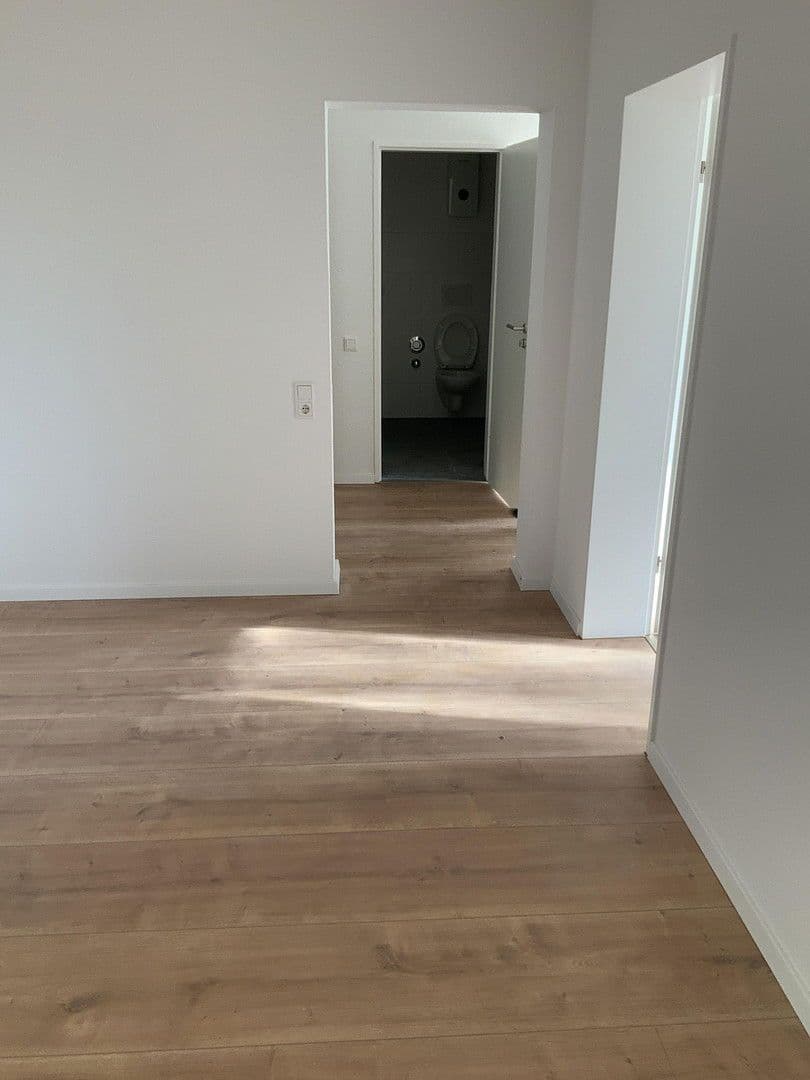 Pronájem bytu 3+1 84 m², Ahornweg 4-18, Hamm (Sieg), Porýní-Falc Pronájem bytu 3+1 84 m², Ahornweg 4-18, Hamm (Sieg), Porýní-Falc