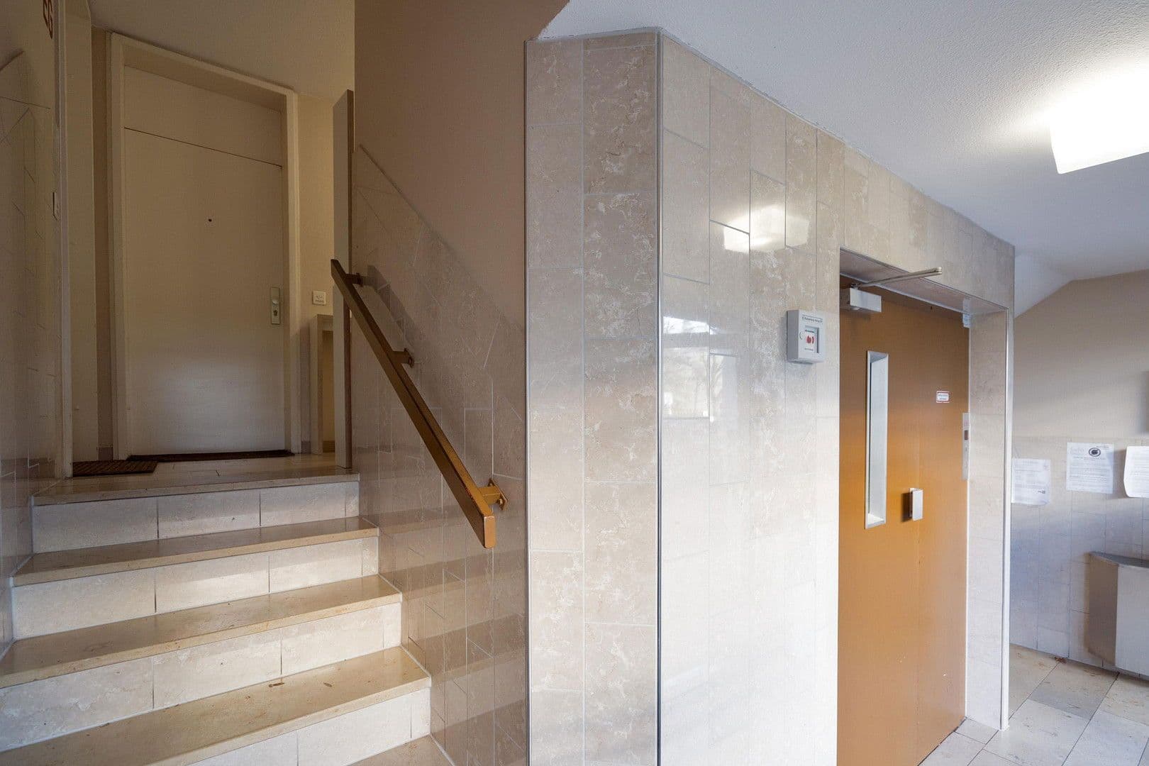 Prodej bytu 6+1 107 m², Carl-von-Linde-Str. 9, Unterschleißheim, Bavorsko Prodej bytu 6+1 107 m², Carl-von-Linde-Str. 9, Unterschleißheim, Bavorsko