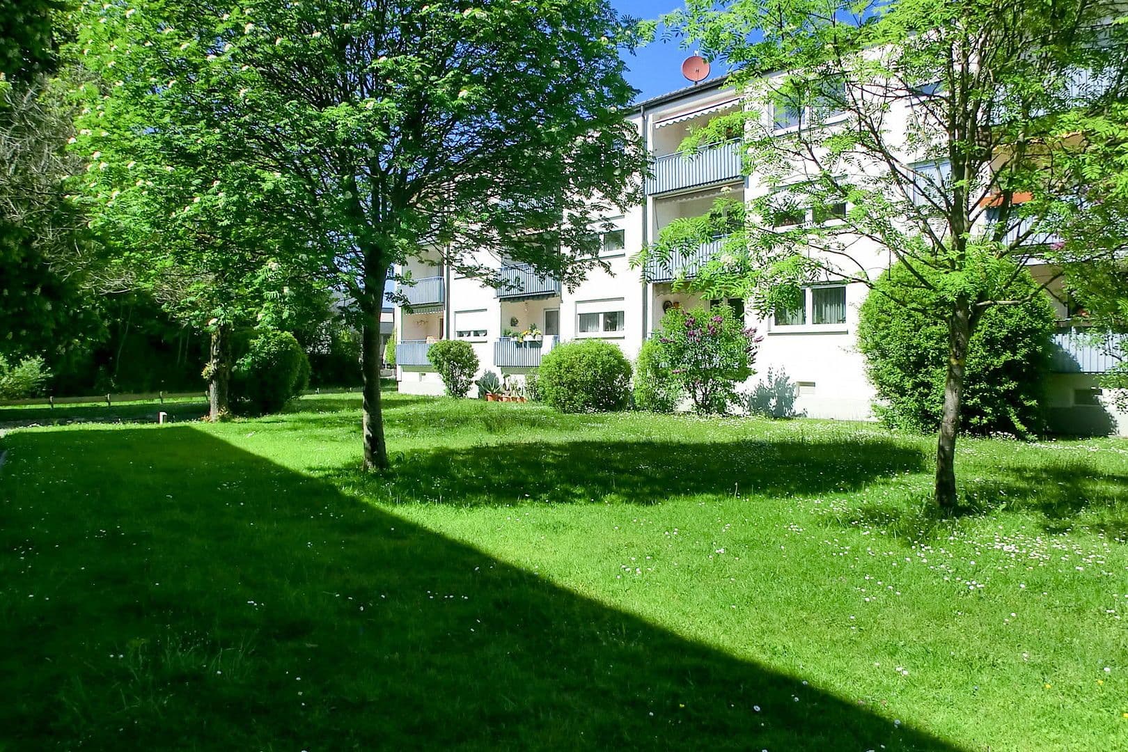 Pronájem bytu 3+1 80 m², Länderöschstr. 26, Friedrichshafen, Bádensko-Württembersko Pronájem bytu 3+1 80 m², Länderöschstr. 26, Friedrichshafen, Bádensko-Württembersko