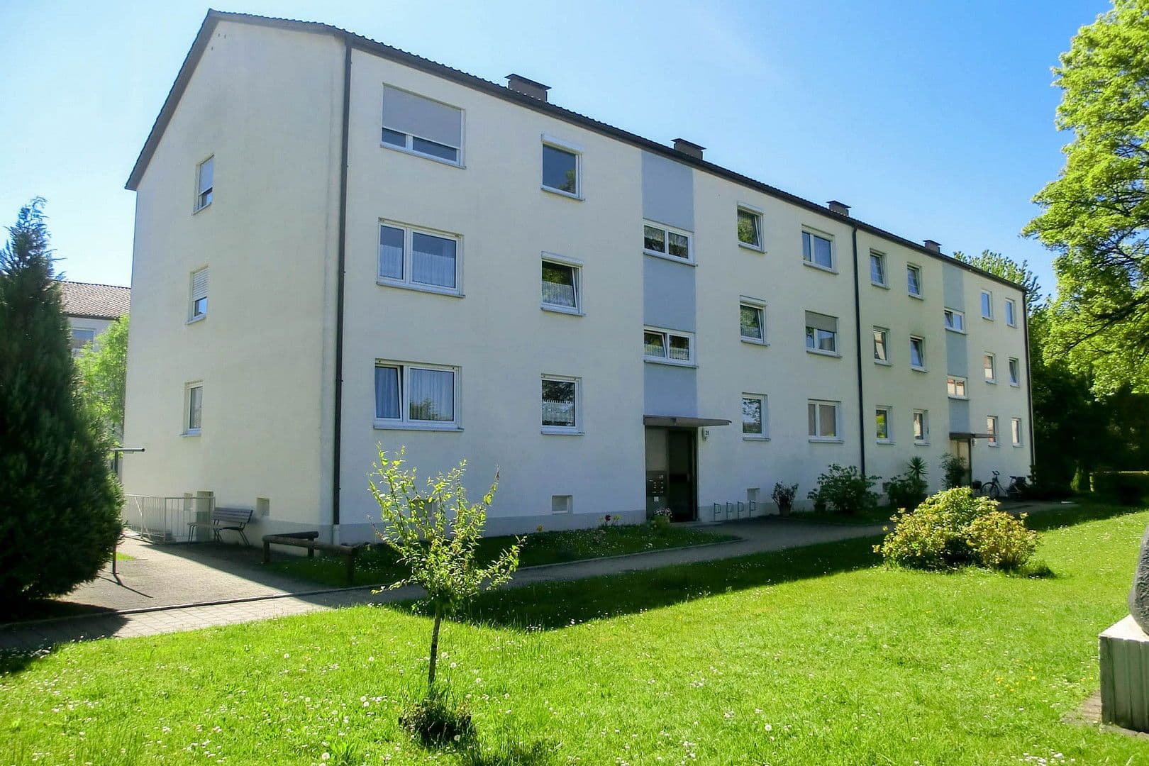 Pronájem bytu 3+1 80 m², Länderöschstr. 26, Friedrichshafen, Bádensko-Württembersko Pronájem bytu 3+1 80 m², Länderöschstr. 26, Friedrichshafen, Bádensko-Württembersko