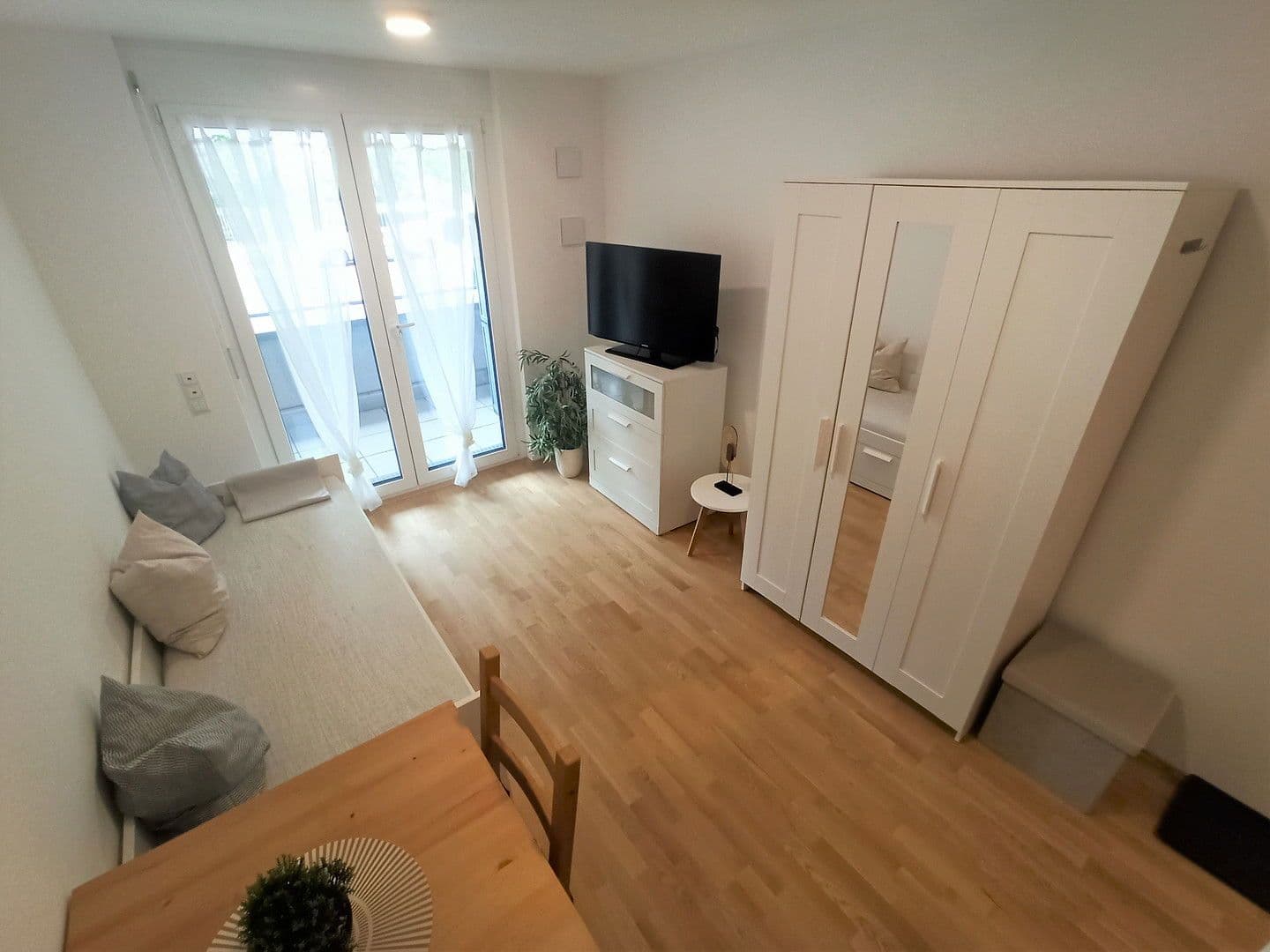 Pronájem bytu 1+1 21 m², Konrad-Peutinger-Straße 2a, München - Sendling-Westpark, Bavorsko Pronájem bytu 1+1 21 m², Konrad-Peutinger-Straße 2a, München - Sendling-Westpark, Bavorsko