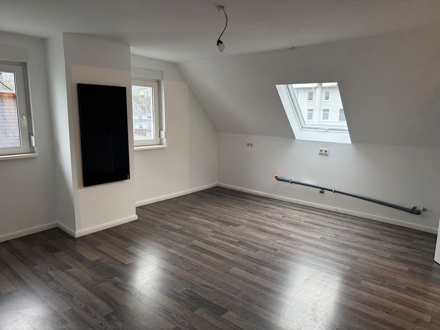 Pronájem bytu 3+1 70 m², Poststr.11, Dillenburg, Hessen Pronájem bytu 3+1 70 m², Poststr.11, Dillenburg, Hessen