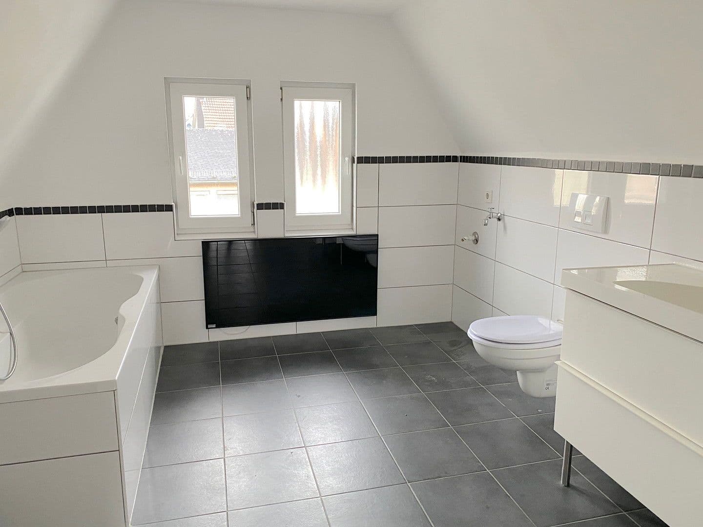 Pronájem bytu 3+1 70 m², Poststr.11, Dillenburg, Hessen Pronájem bytu 3+1 70 m², Poststr.11, Dillenburg, Hessen