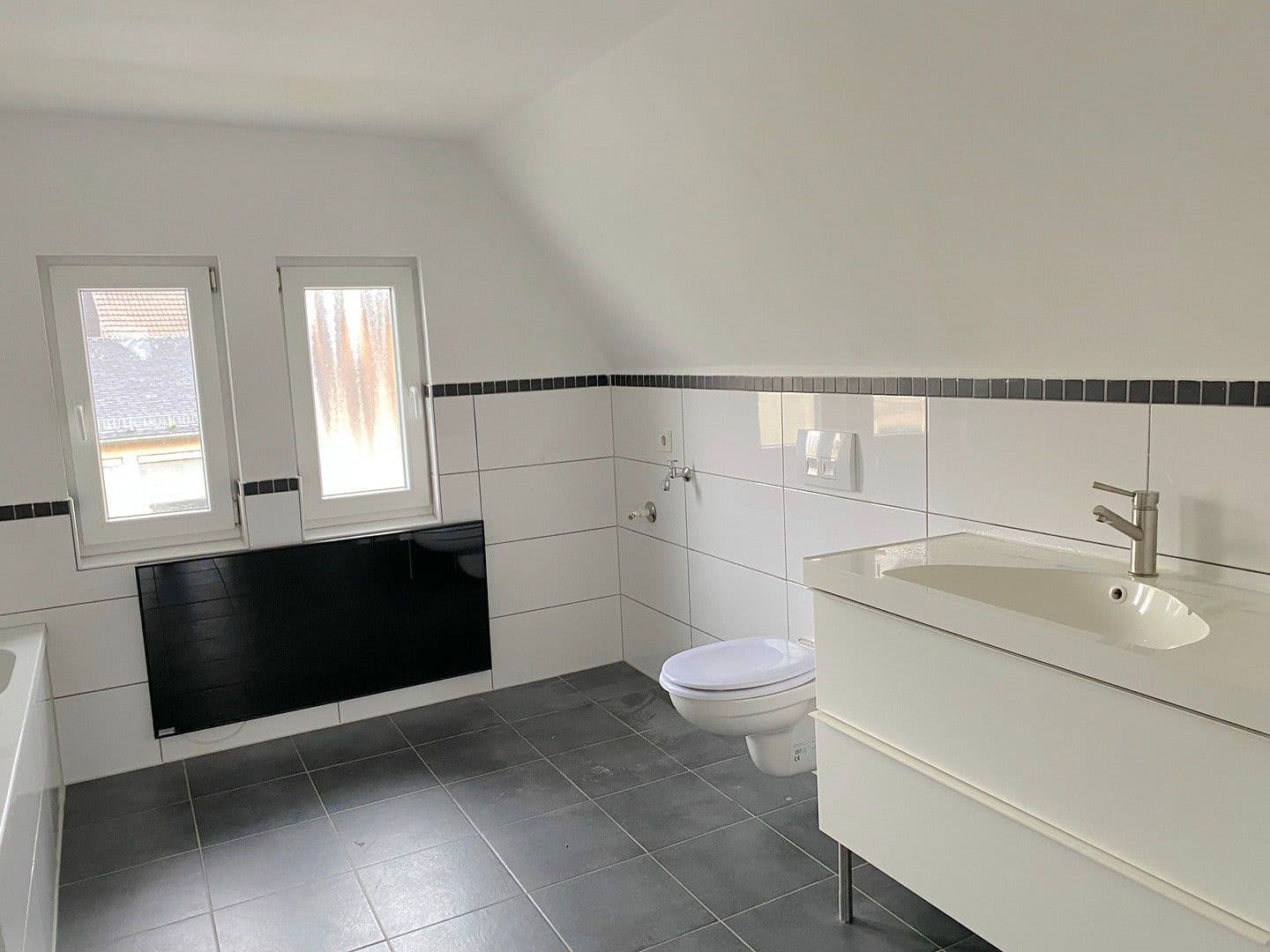 Pronájem bytu 3+1 70 m², Poststr.11, Dillenburg, Hessen Pronájem bytu 3+1 70 m², Poststr.11, Dillenburg, Hessen