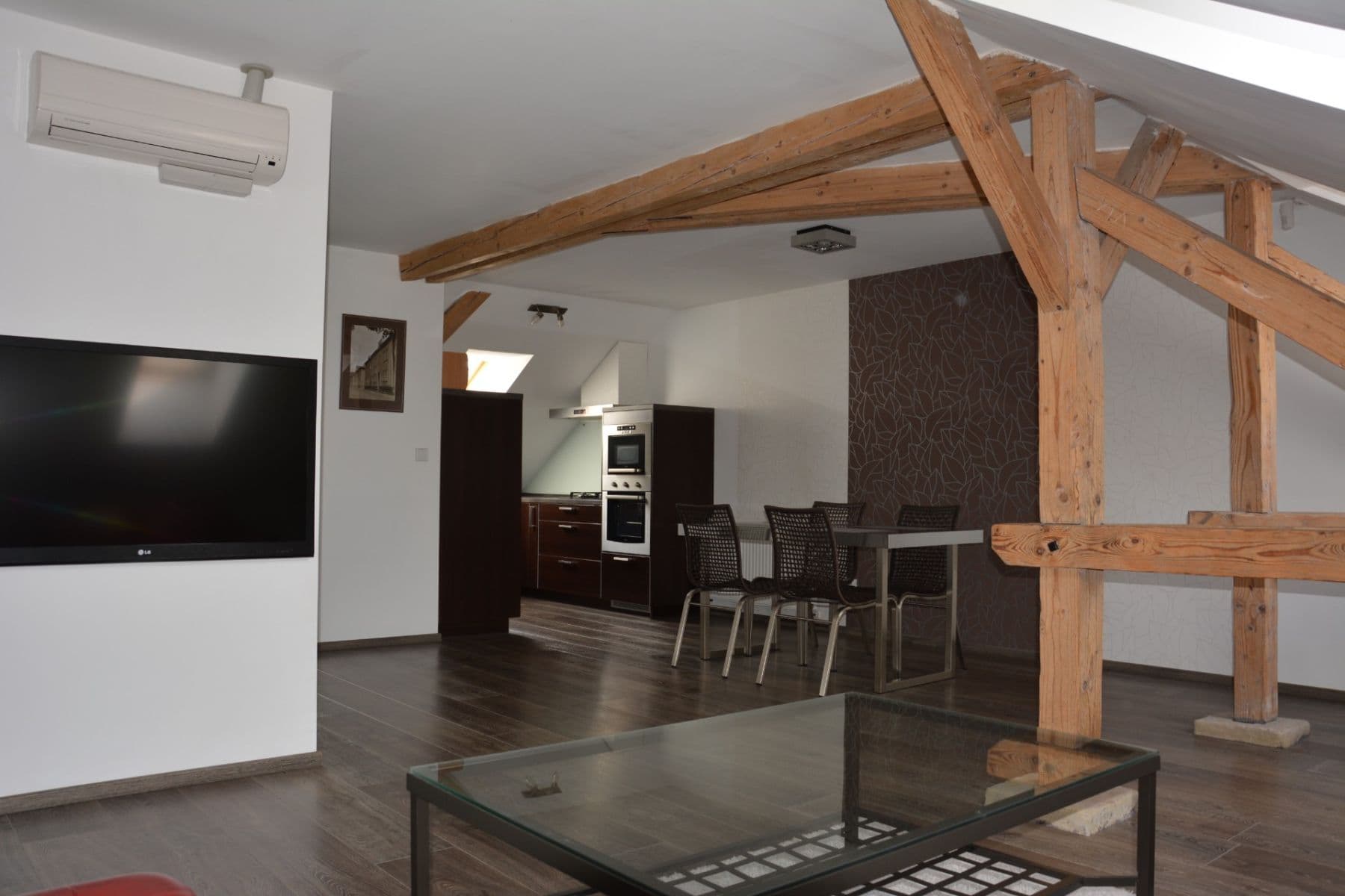 Pronájem domu 360 m², pozemek 261 m², Mahenova, Mladá Boleslav, Středočeský kraj Pronájem domu 360 m², pozemek 261 m², Mahenova, Mladá Boleslav, Středočeský kraj