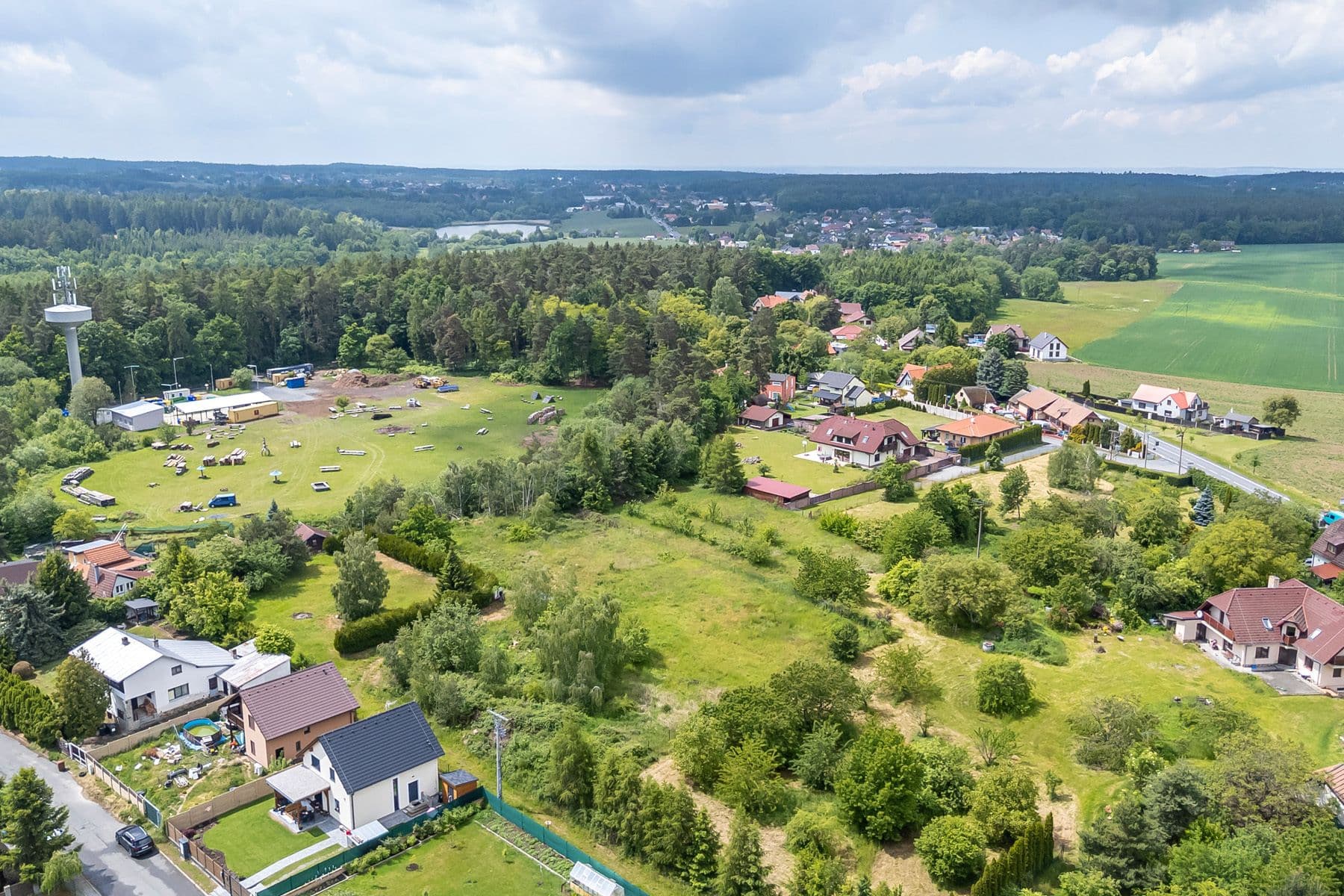 Prodej pozemku 930 m², Na Vyhlídce, Vyžlovka, Středočeský kraj Prodej pozemku 930 m², Na Vyhlídce, Vyžlovka, Středočeský kraj