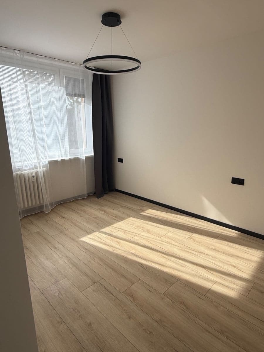 Prodej bytu 2+kk 46 m², Generála Janouška, Praha, Praha Prodej bytu 2+kk 46 m², Generála Janouška, Praha, Praha