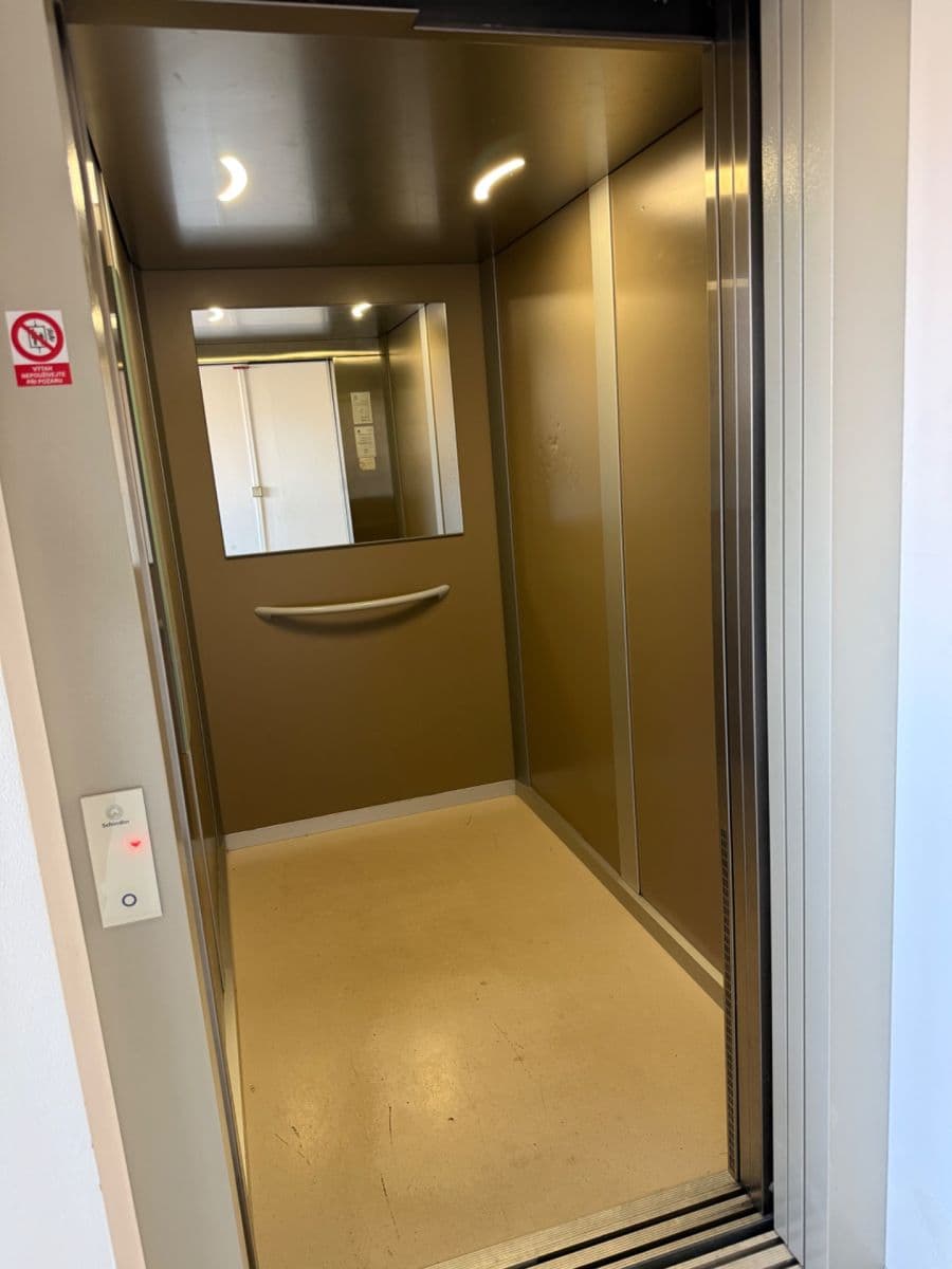 Prodej bytu 2+kk 46 m², Generála Janouška, Praha, Praha Prodej bytu 2+kk 46 m², Generála Janouška, Praha, Praha