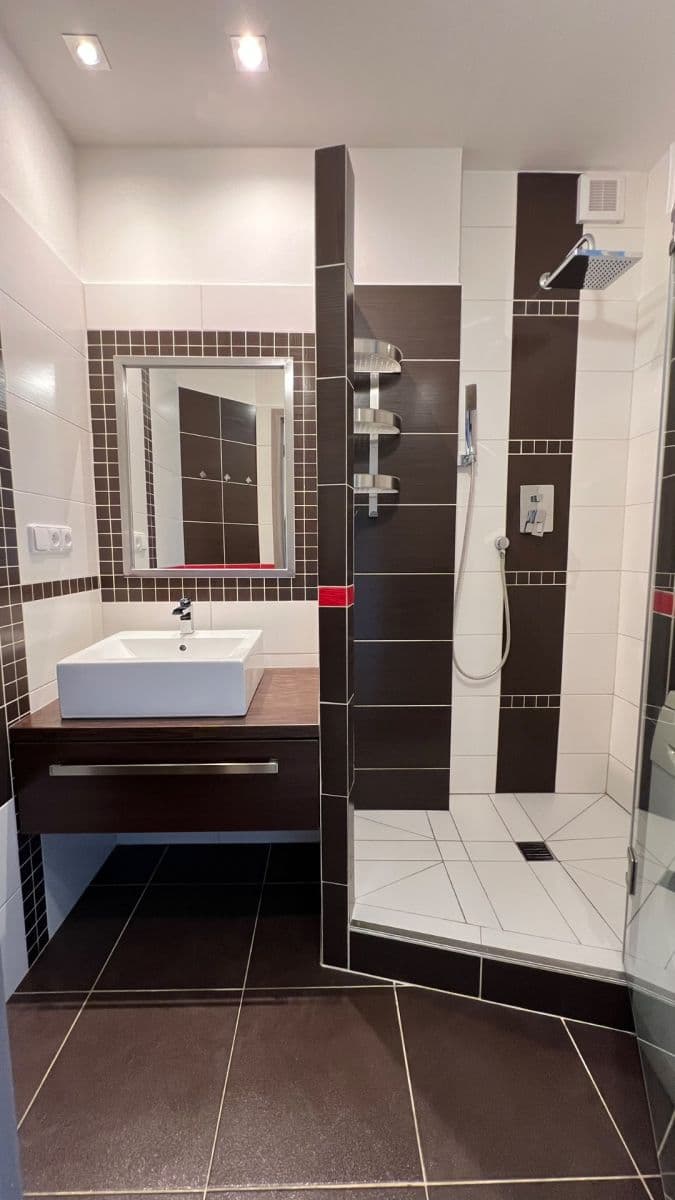 Pronájem bytu 3+1 78 m², Krčínova, České Budějovice, Jihočeský kraj Pronájem bytu 3+1 78 m², Krčínova, České Budějovice, Jihočeský kraj