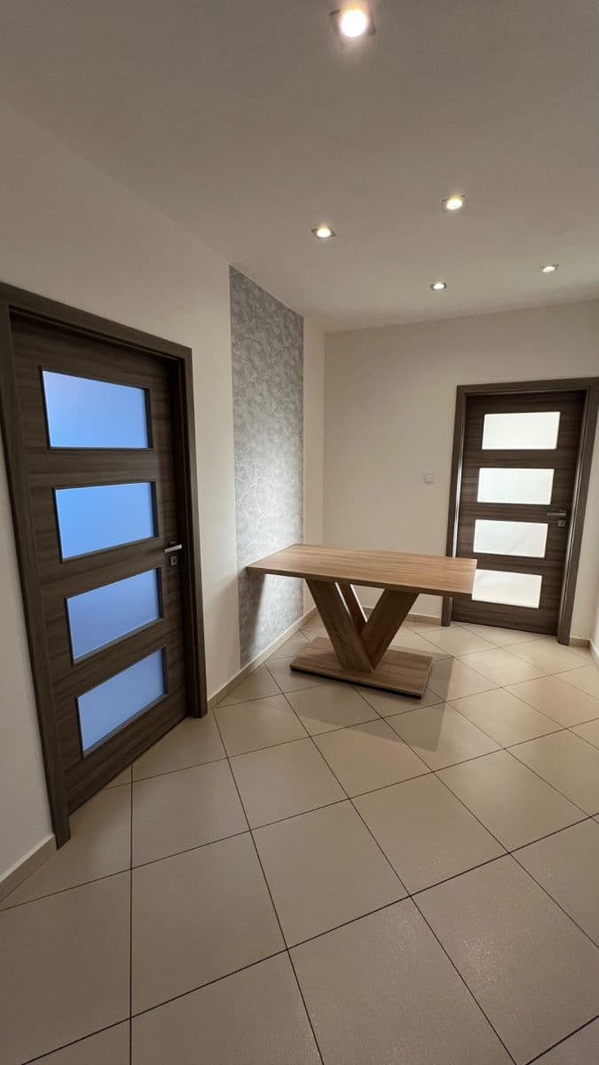 Pronájem bytu 3+1 78 m², Krčínova, České Budějovice, Jihočeský kraj Pronájem bytu 3+1 78 m², Krčínova, České Budějovice, Jihočeský kraj