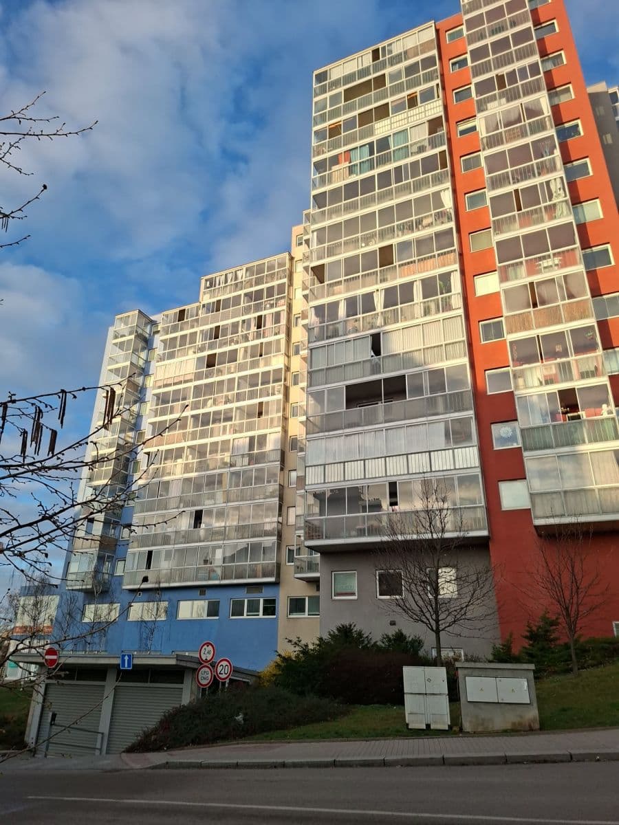 Prodej bytu 2+kk 59 m², V Dolině, Praha, Praha Prodej bytu 2+kk 59 m², V Dolině, Praha, Praha