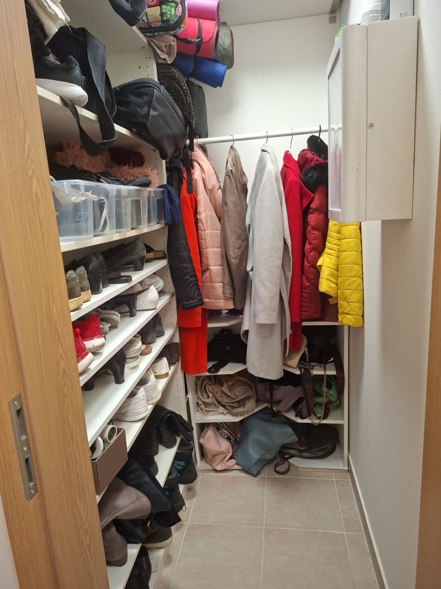 Prodej bytu 2+kk 59 m², V Dolině, Praha, Praha Prodej bytu 2+kk 59 m², V Dolině, Praha, Praha