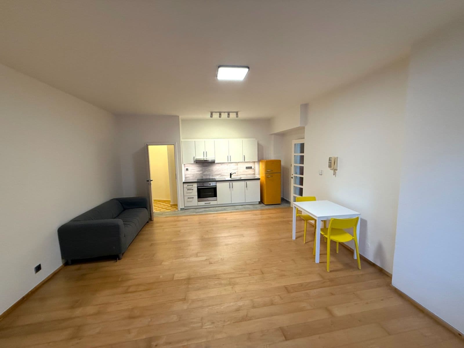 Pronájem bytu 1+kk 45 m², Mydlářka, Praha, Praha Pronájem bytu 1+kk 45 m², Mydlářka, Praha, Praha