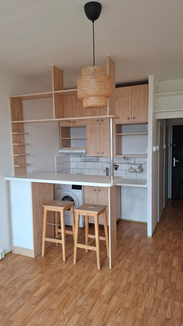 Pronájem bytu 1+kk 24 m², Jahodová, Praha, Praha Pronájem bytu 1+kk 24 m², Jahodová, Praha, Praha
