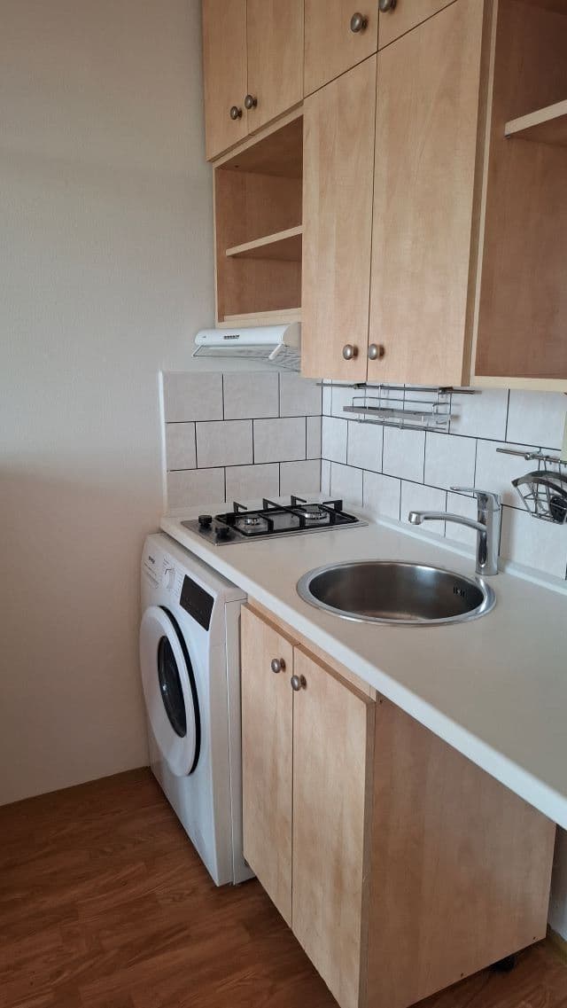 Pronájem bytu 1+kk 24 m², Jahodová, Praha, Praha Pronájem bytu 1+kk 24 m², Jahodová, Praha, Praha