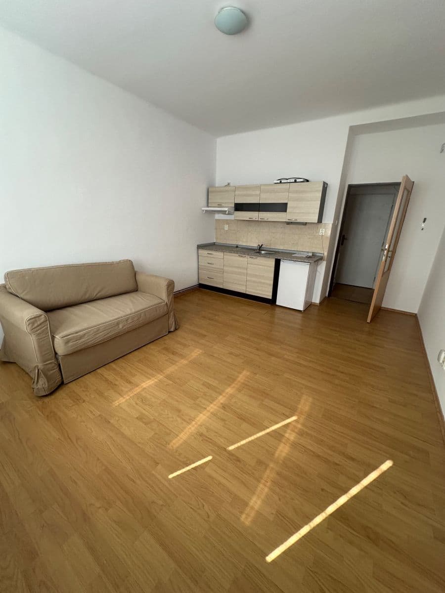 Pronájem bytu 1+kk 30 m², Drahobejlova, Praha, Praha Pronájem bytu 1+kk 30 m², Drahobejlova, Praha, Praha