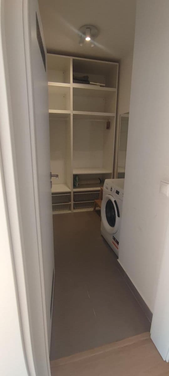 Pronájem bytu 1+kk 44 m², Na Komořsku, Praha, Praha Pronájem bytu 1+kk 44 m², Na Komořsku, Praha, Praha