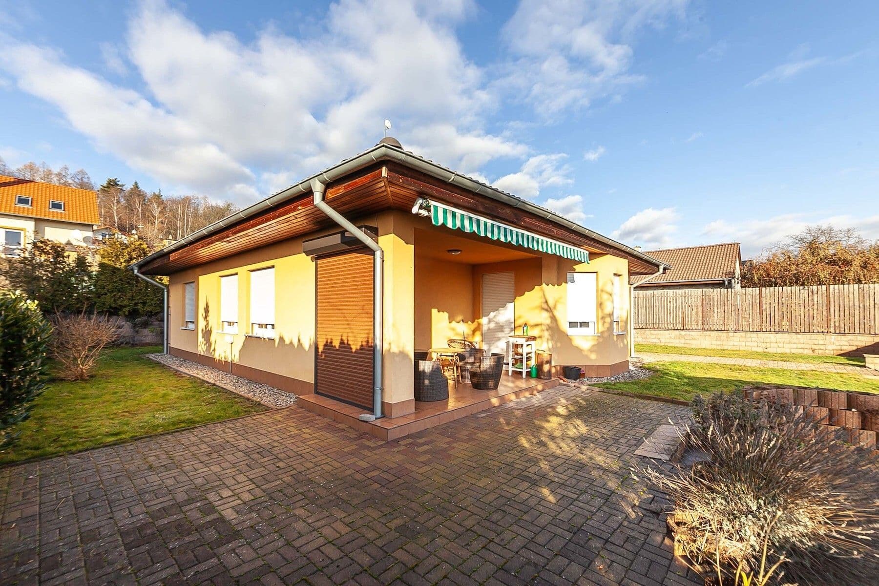 Prodej domu 113 m², pozemek 872 m², Ve Stráni, Chomutov, Ústecký kraj Prodej domu 113 m², pozemek 872 m², Ve Stráni, Chomutov, Ústecký kraj