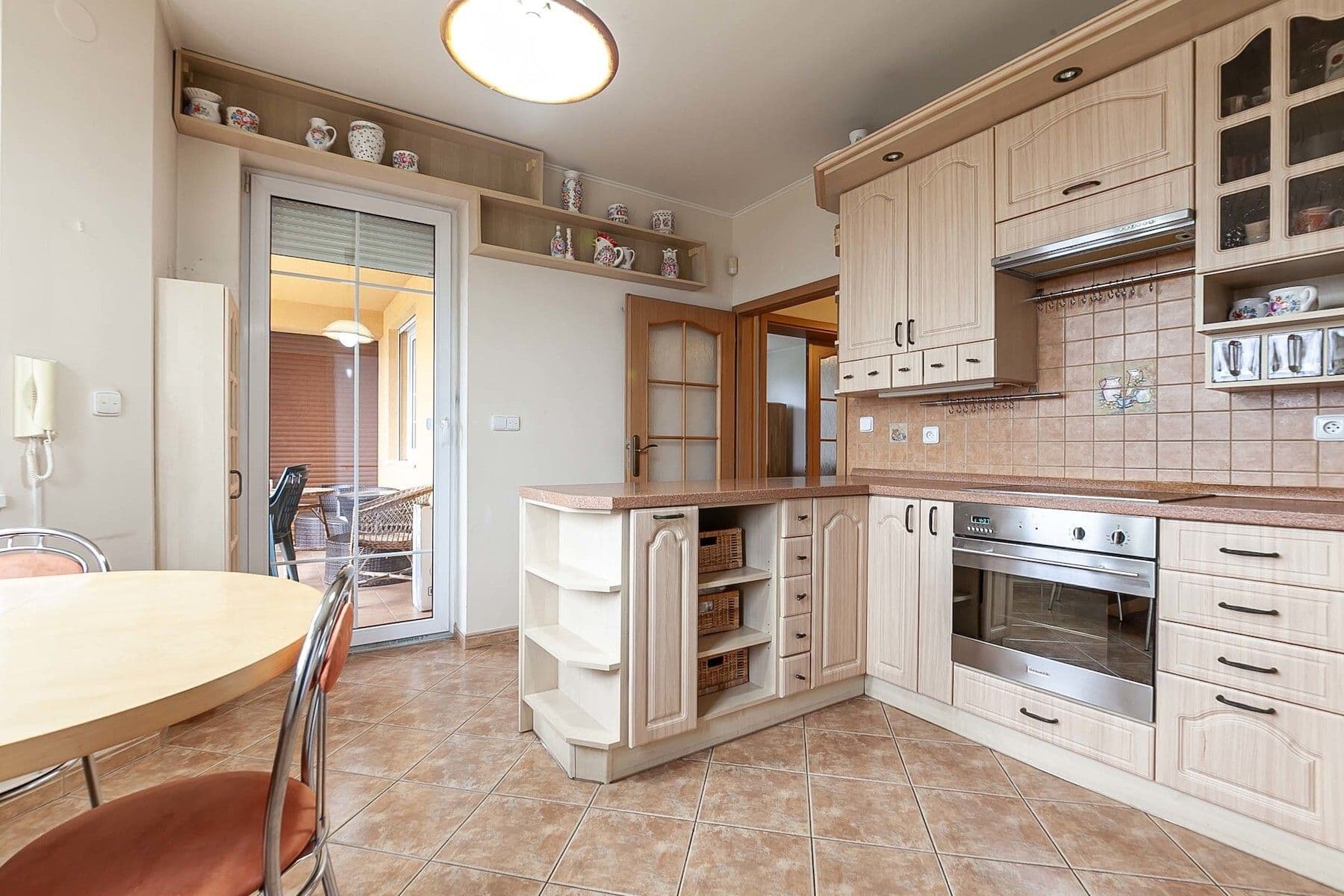 Prodej domu 113 m², pozemek 872 m², Ve Stráni, Chomutov, Ústecký kraj Prodej domu 113 m², pozemek 872 m², Ve Stráni, Chomutov, Ústecký kraj