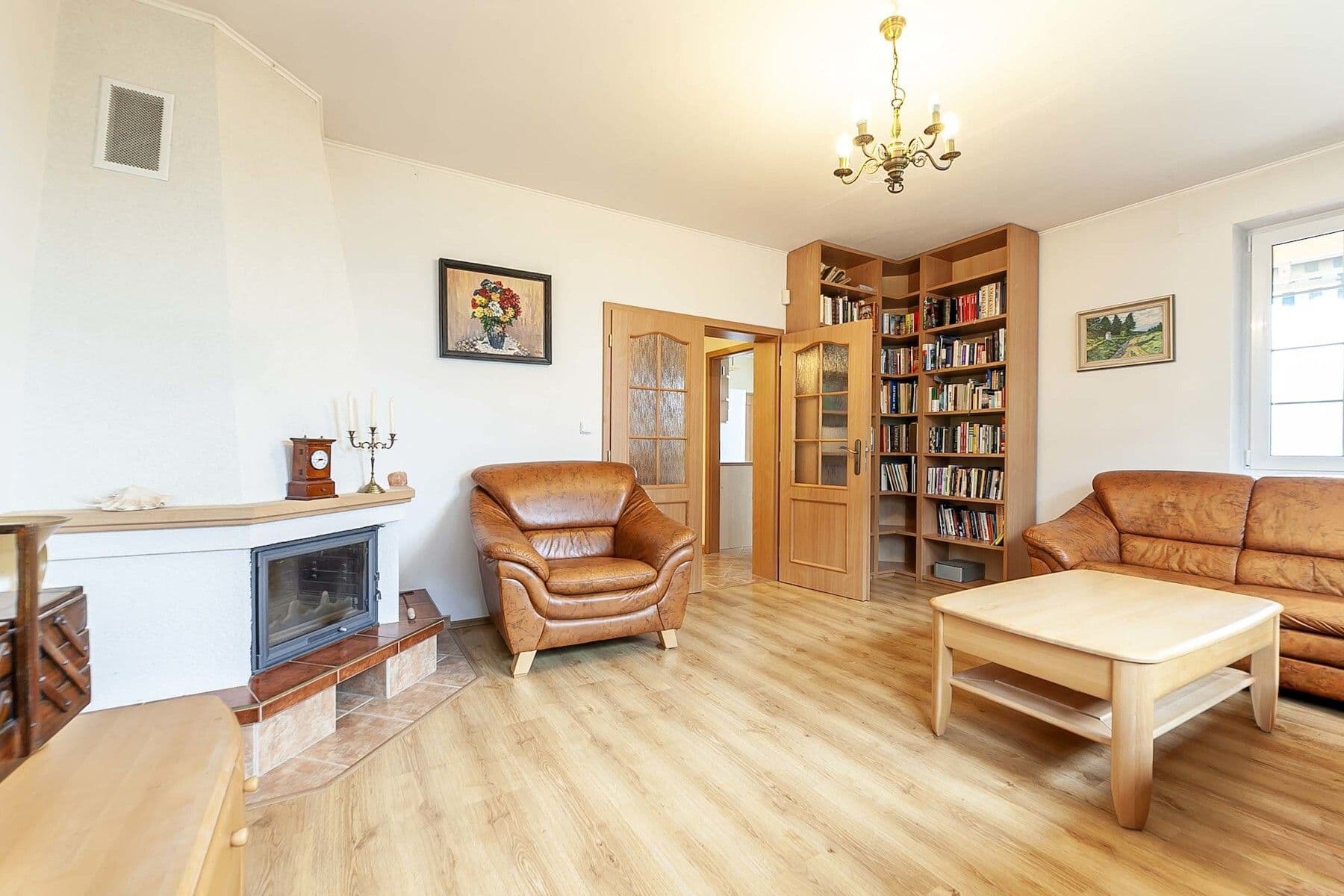 Prodej domu 113 m², pozemek 872 m², Ve Stráni, Chomutov, Ústecký kraj Prodej domu 113 m², pozemek 872 m², Ve Stráni, Chomutov, Ústecký kraj