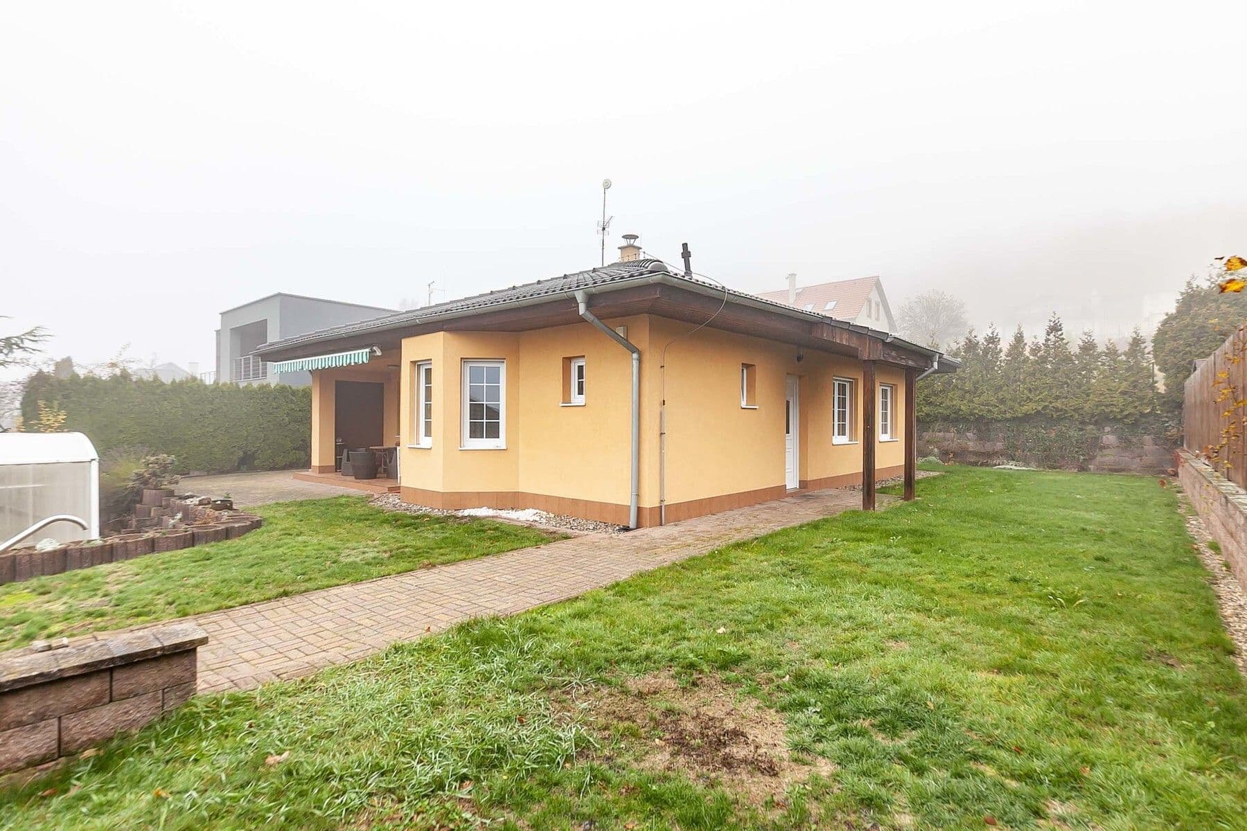 Prodej domu 113 m², pozemek 872 m², Ve Stráni, Chomutov, Ústecký kraj Prodej domu 113 m², pozemek 872 m², Ve Stráni, Chomutov, Ústecký kraj