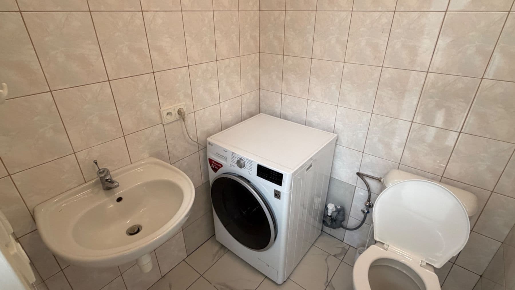 Pronájem bytu 3+kk 85 m², Dalovská, Divišov, Středočeský kraj Pronájem bytu 3+kk 85 m², Dalovská, Divišov, Středočeský kraj
