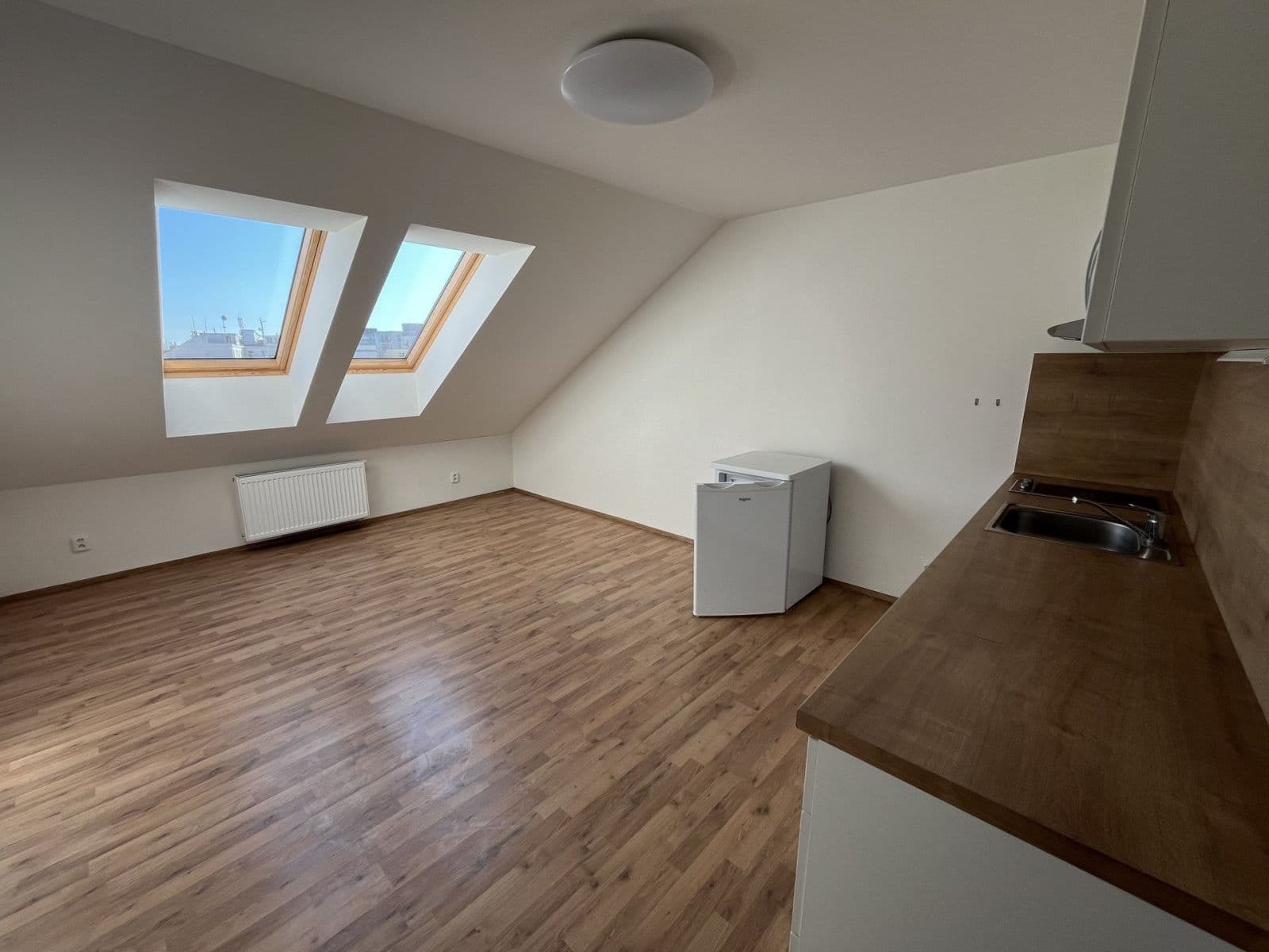 Pronájem bytu 1+kk 31 m², Vlhká, Brno, Jihomoravský kraj Pronájem bytu 1+kk 31 m², Vlhká, Brno, Jihomoravský kraj