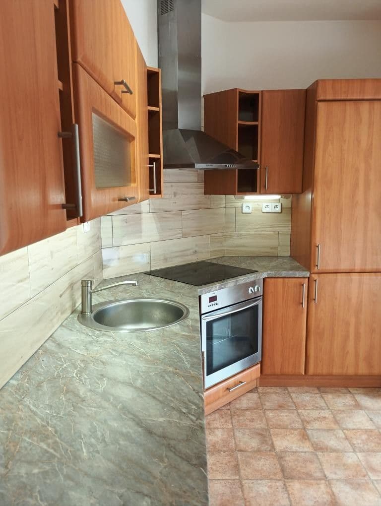 Pronájem bytu 1+kk 34 m², Borová, Chýně, Středočeský kraj Pronájem bytu 1+kk 34 m², Borová, Chýně, Středočeský kraj