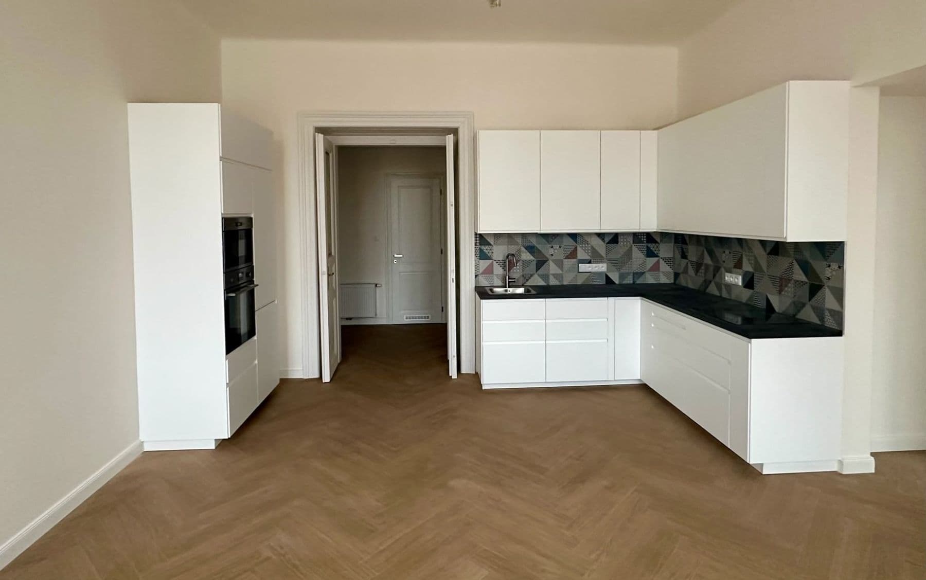Pronájem bytu 4+kk 101 m², U Nádražní lávky, Praha, Praha Pronájem bytu 4+kk 101 m², U Nádražní lávky, Praha, Praha
