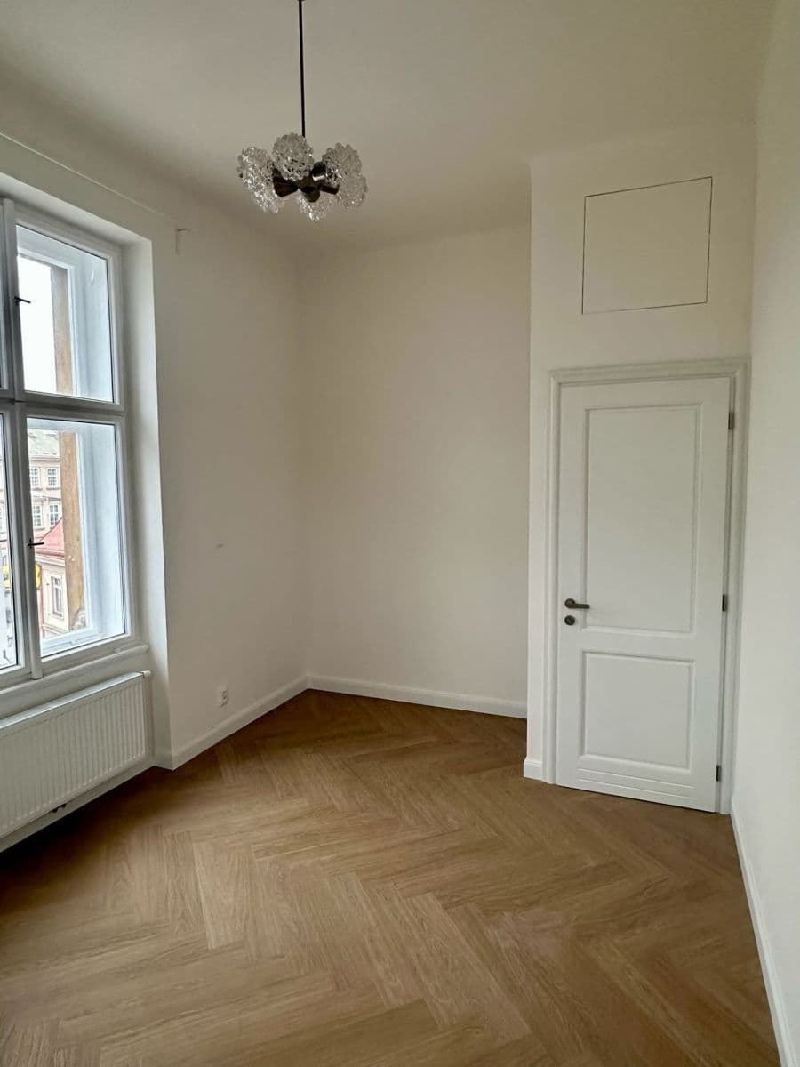 Pronájem bytu 4+kk 101 m², U Nádražní lávky, Praha, Praha Pronájem bytu 4+kk 101 m², U Nádražní lávky, Praha, Praha