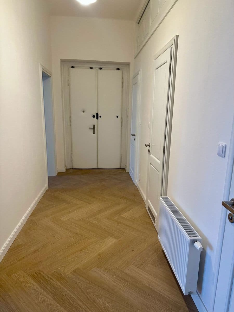 Pronájem bytu 4+kk 101 m², U Nádražní lávky, Praha, Praha Pronájem bytu 4+kk 101 m², U Nádražní lávky, Praha, Praha