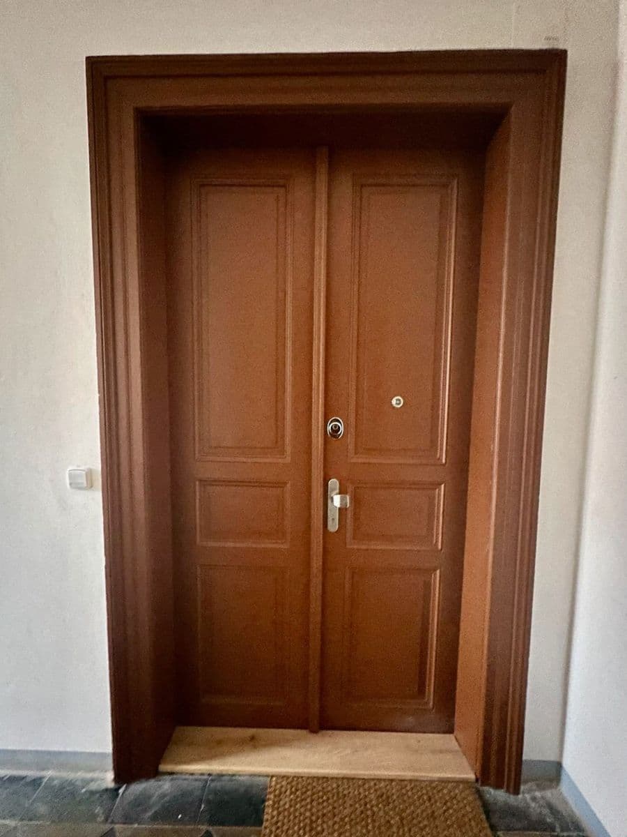 Pronájem bytu 4+kk 101 m², U Nádražní lávky, Praha, Praha Pronájem bytu 4+kk 101 m², U Nádražní lávky, Praha, Praha
