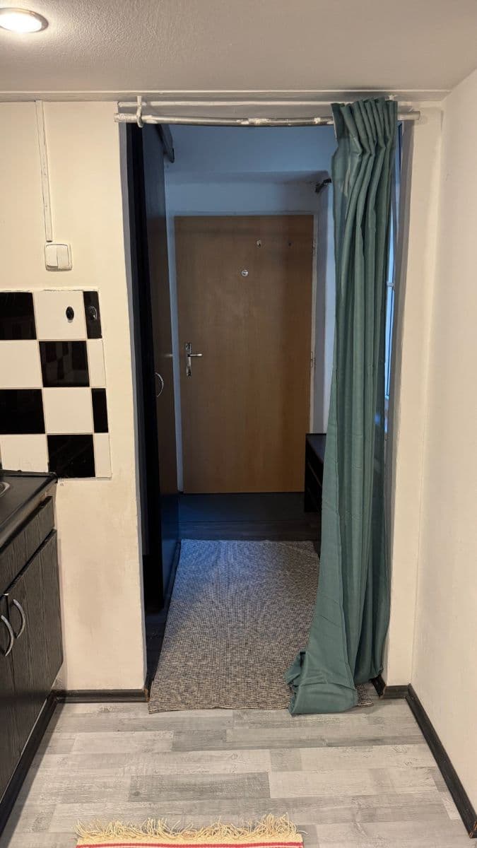 Pronájem bytu 1+kk 33 m², Na Břehu, Praha, Praha Pronájem bytu 1+kk 33 m², Na Břehu, Praha, Praha