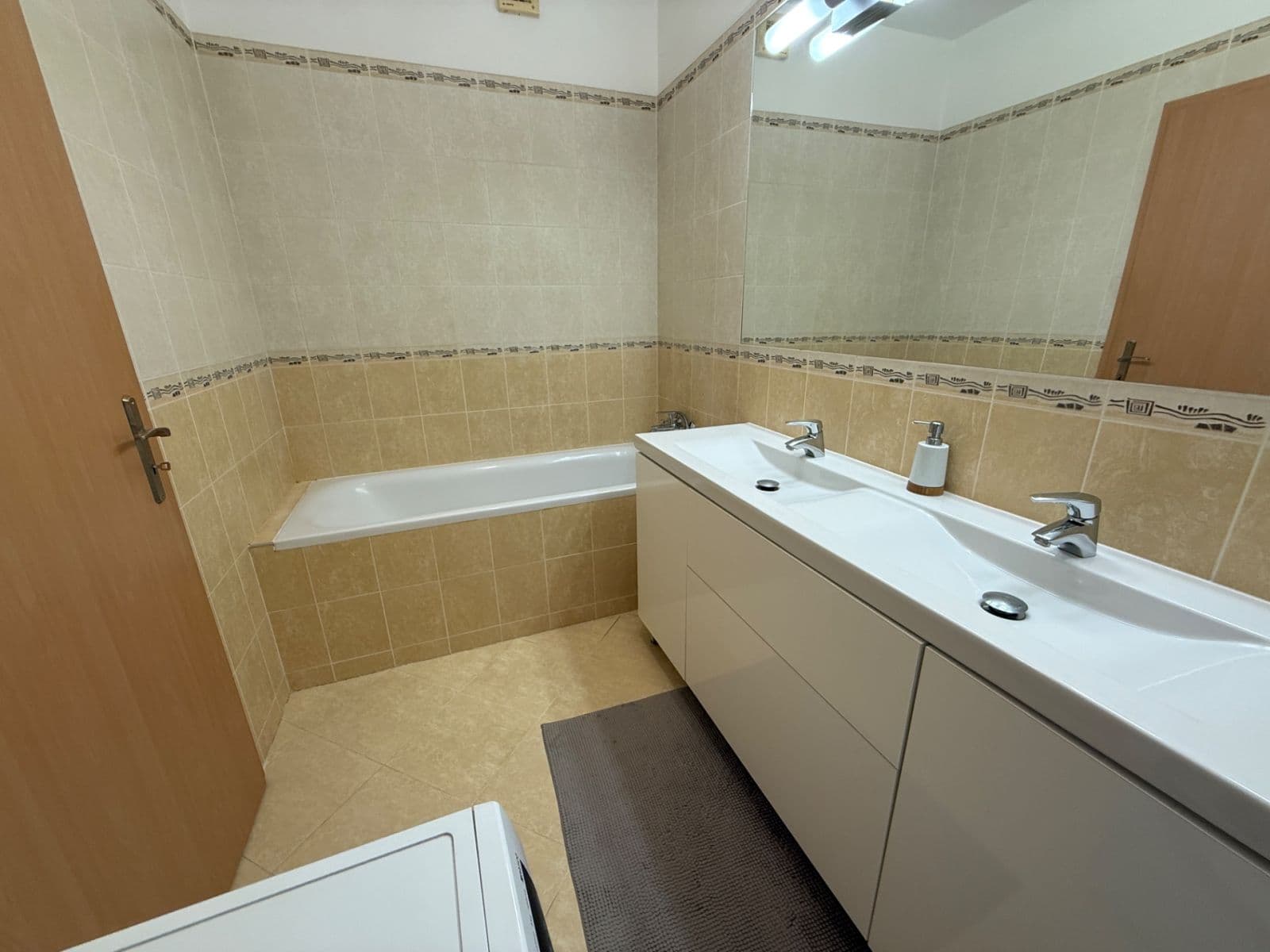 Prodej bytu 3+1 91 m², Štefana Majera, Záhorská Bystrica, Bratislavský kraj Prodej bytu 3+1 91 m², Štefana Majera, Záhorská Bystrica, Bratislavský kraj