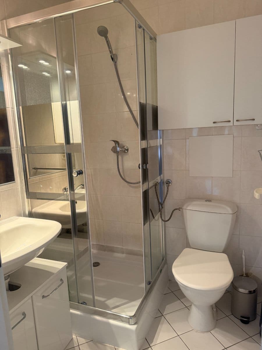 Pronájem bytu 1+1 31 m², Křivoklátská, Praha, Praha Pronájem bytu 1+1 31 m², Křivoklátská, Praha, Praha