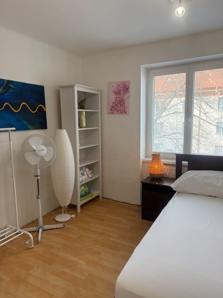 Pronájem bytu 1+1 31 m², Křivoklátská, Praha, Praha Pronájem bytu 1+1 31 m², Křivoklátská, Praha, Praha