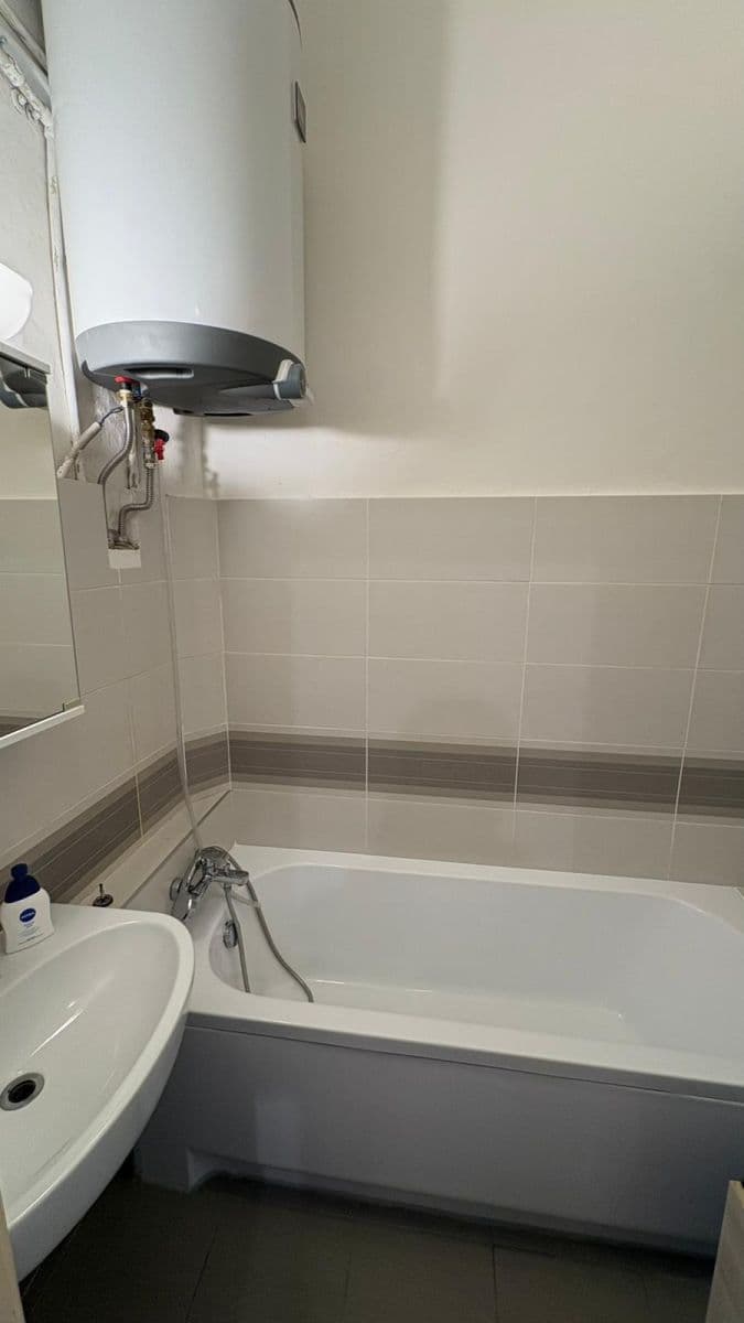 Pronájem bytu 2+1 62 m², Lucemburská, Praha, Praha Pronájem bytu 2+1 62 m², Lucemburská, Praha, Praha