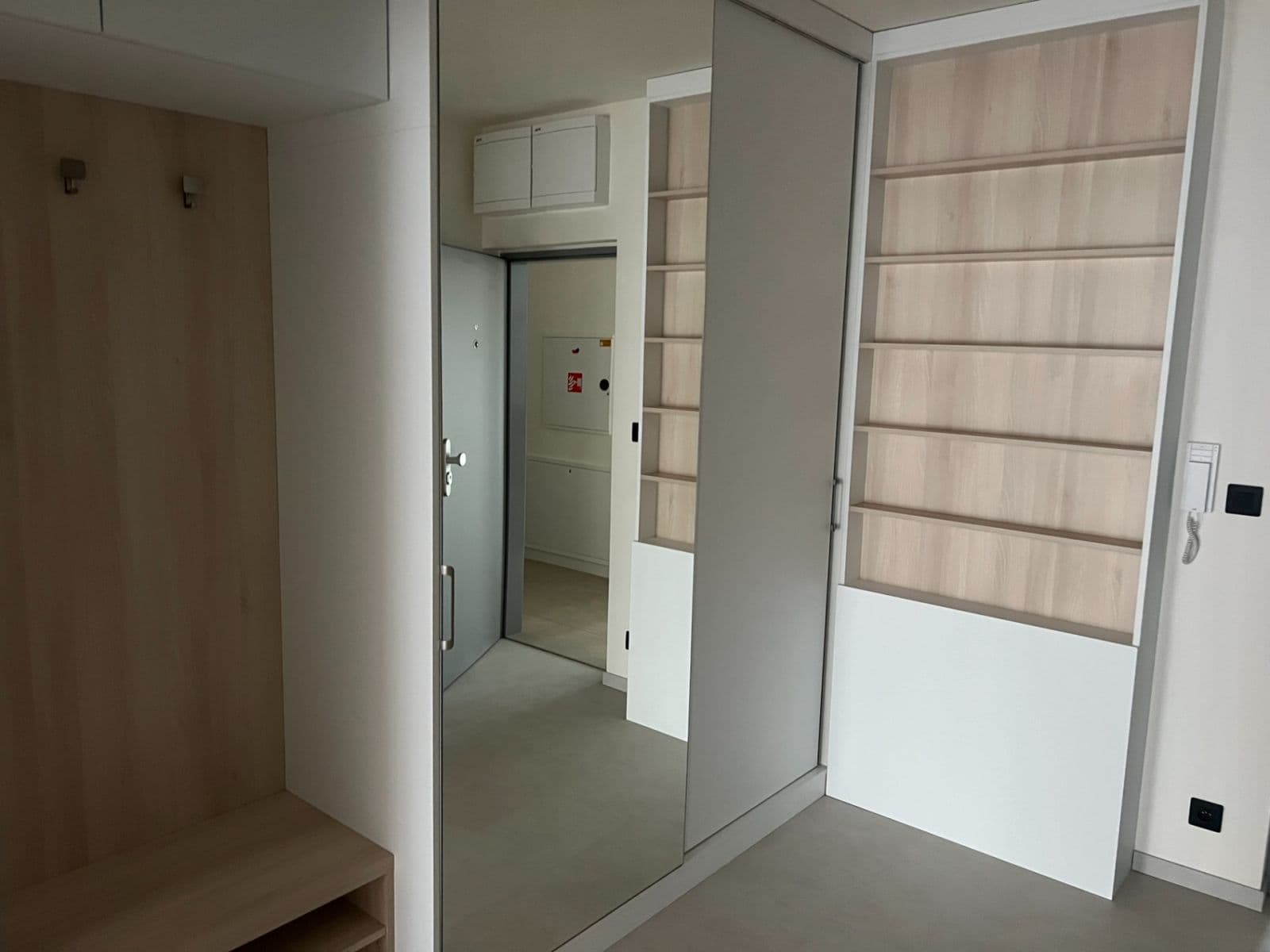Pronájem bytu 2+kk 59 m², Obvodová, Praha, Praha Pronájem bytu 2+kk 59 m², Obvodová, Praha, Praha