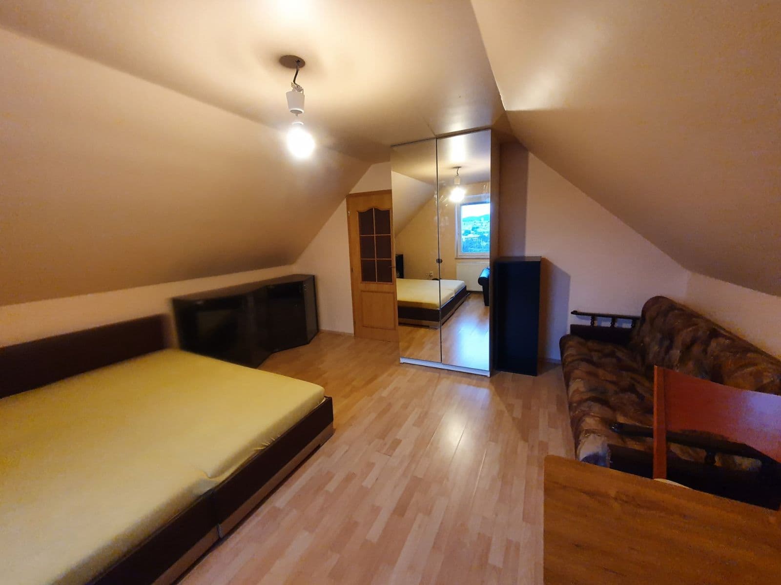 Pronájem bytu 1+kk 24 m², Kosatcová, Brno, Jihomoravský kraj Pronájem bytu 1+kk 24 m², Kosatcová, Brno, Jihomoravský kraj