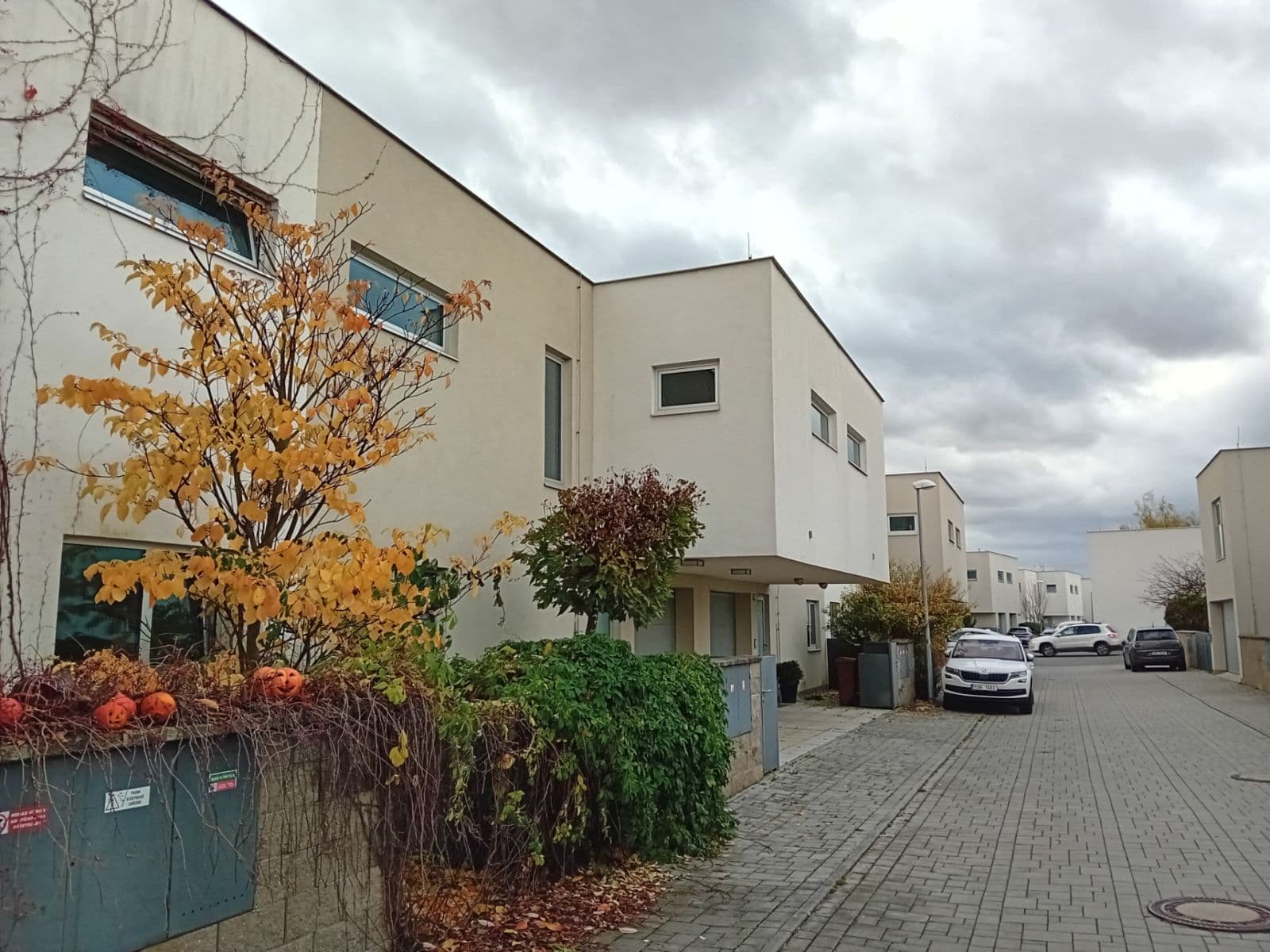 Prodej domu 125 m², pozemek 185 m², Terasy IV, Unhošť, Středočeský kraj Prodej domu 125 m², pozemek 185 m², Terasy IV, Unhošť, Středočeský kraj