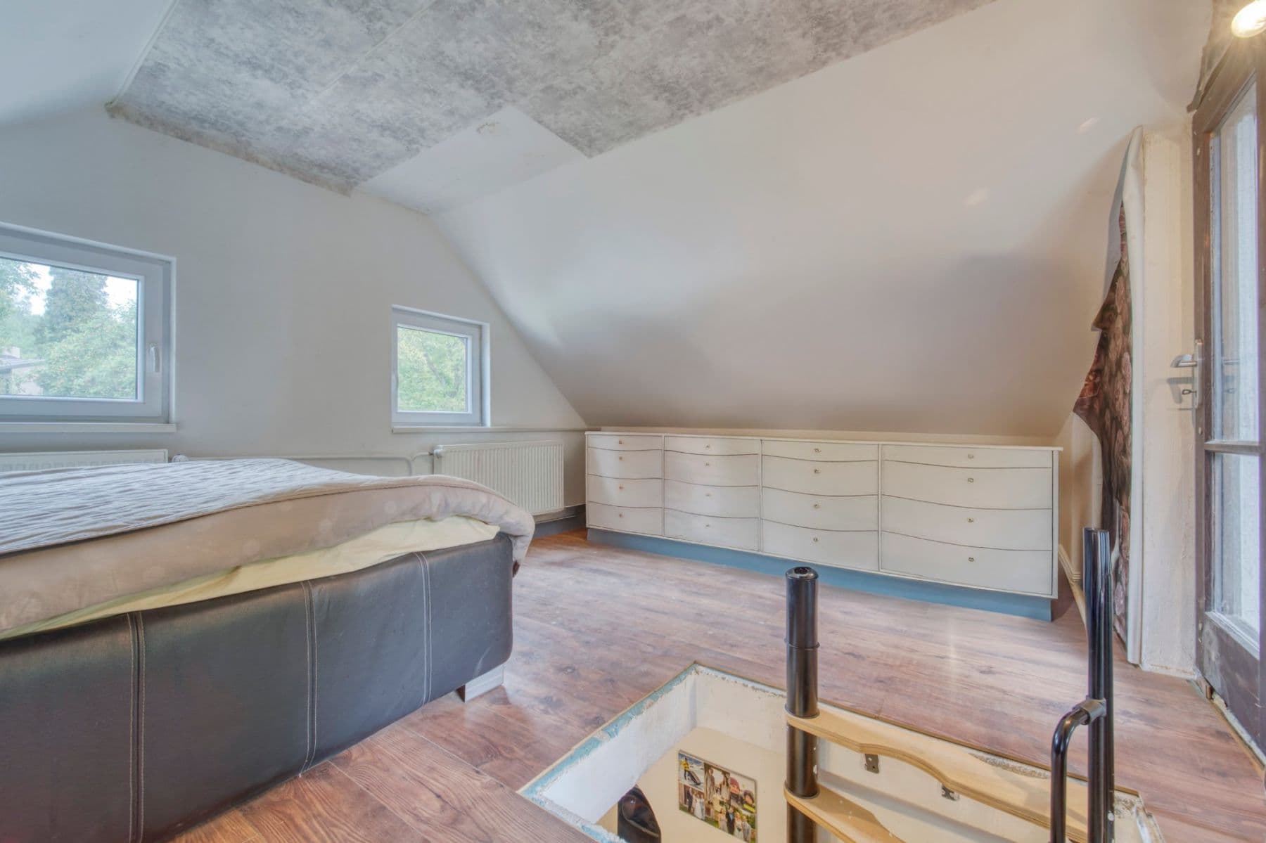 Prodej chaty, chalupy 51 m², pozemek 385 m², Psáry, Středočeský kraj Prodej chaty, chalupy 51 m², pozemek 385 m², Psáry, Středočeský kraj