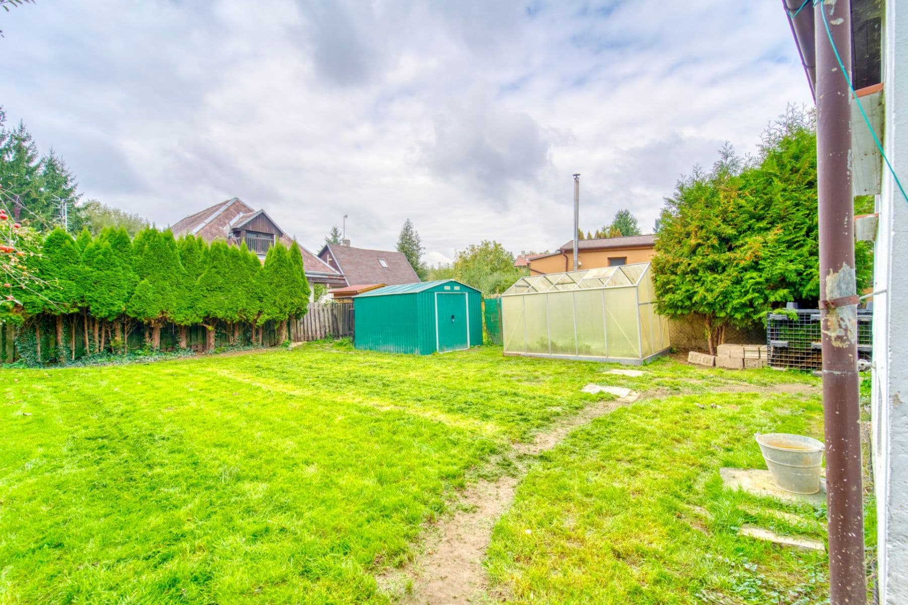 Prodej chaty, chalupy 51 m², pozemek 385 m², Psáry, Středočeský kraj Prodej chaty, chalupy 51 m², pozemek 385 m², Psáry, Středočeský kraj