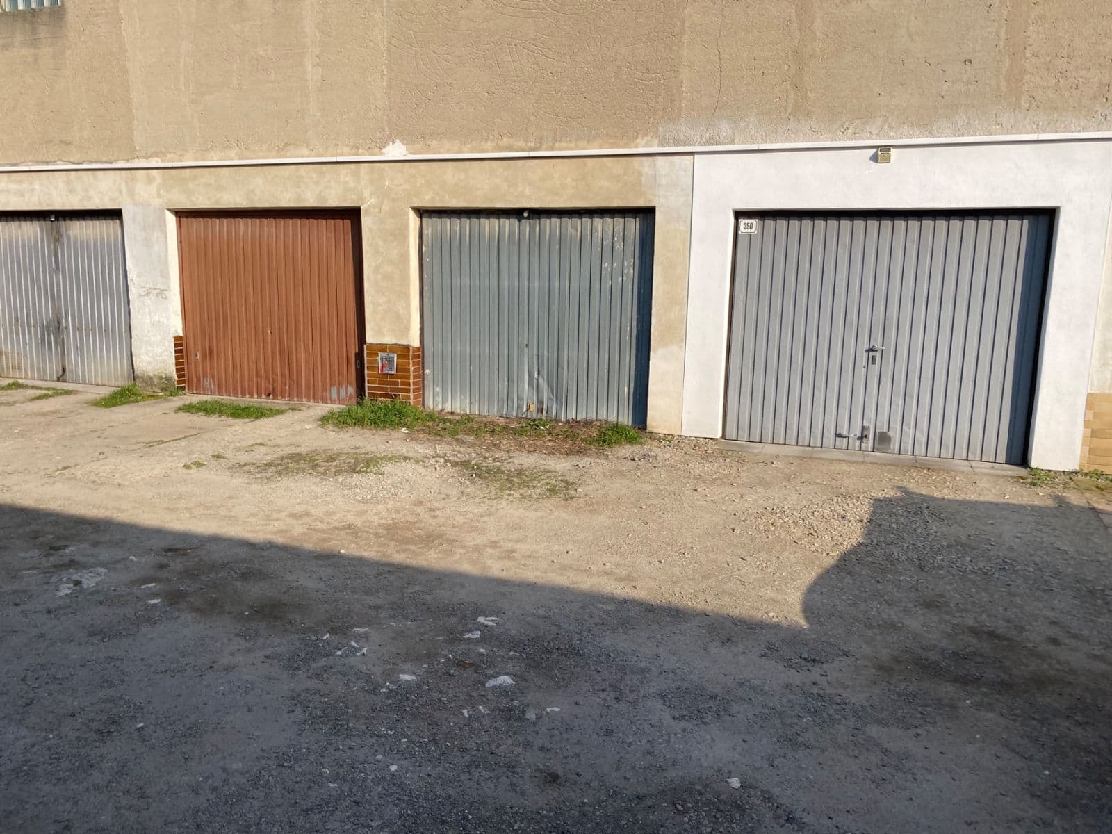 Prodej garáže 20 m², 22. dubna, Mikulov, Jihomoravský kraj Prodej garáže 20 m², 22. dubna, Mikulov, Jihomoravský kraj