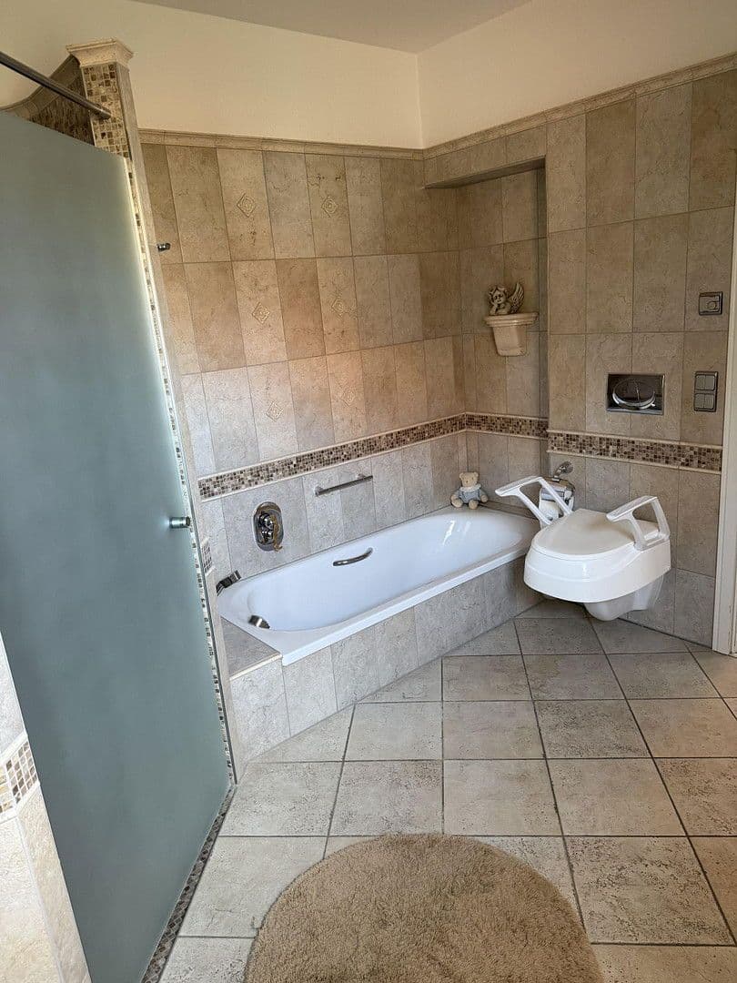 Prodej domu 180 m², pozemek 659 m², Bad Zwischenahn, Dolní Sasko Prodej domu 180 m², pozemek 659 m², Bad Zwischenahn, Dolní Sasko