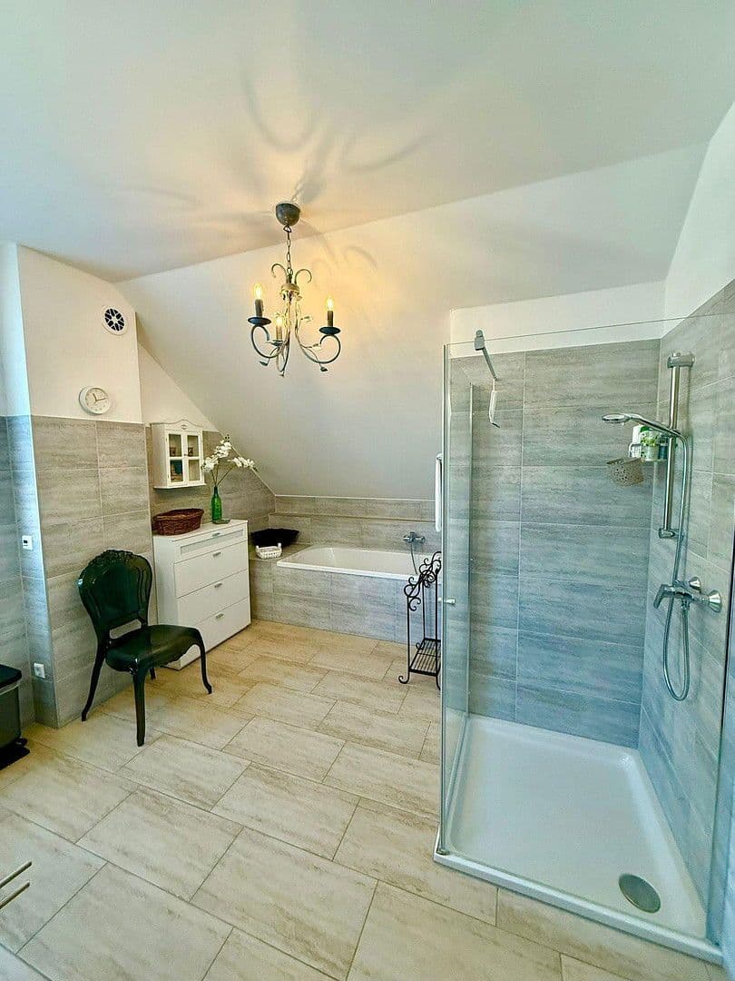 Prodej domu 144 m², pozemek 562 m², Auf Schildrig, Bad Münstereifel, Severní Porýní-Vestfálsko Prodej domu 144 m², pozemek 562 m², Auf Schildrig, Bad Münstereifel, Severní Porýní-Vestfálsko