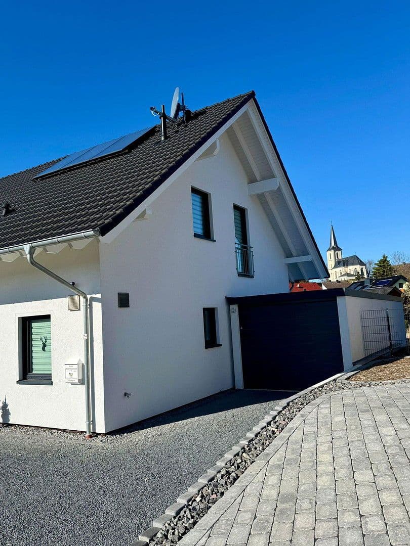 Prodej domu 144 m², pozemek 562 m², Auf Schildrig, Bad Münstereifel, Severní Porýní-Vestfálsko Prodej domu 144 m², pozemek 562 m², Auf Schildrig, Bad Münstereifel, Severní Porýní-Vestfálsko